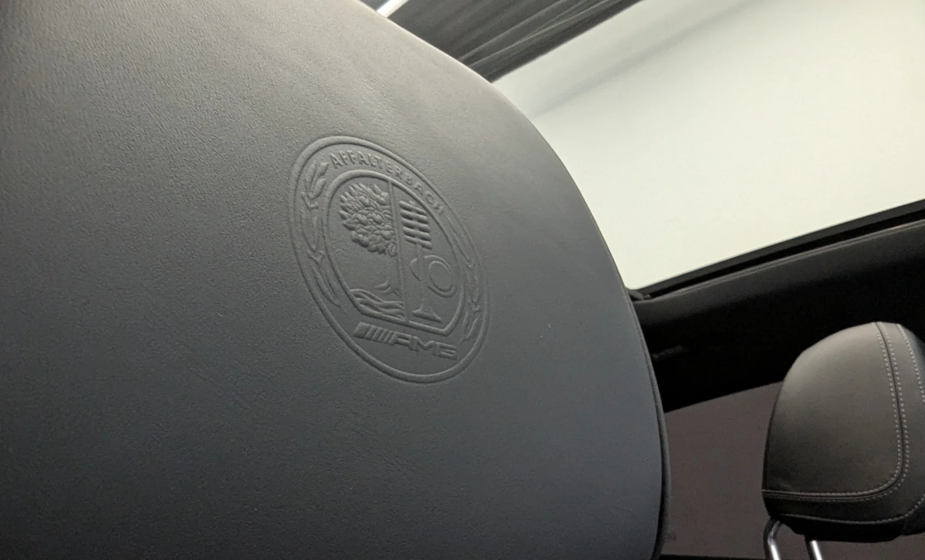 Mercedes-Benz GLE53 AMG 4Matic+ 2025 — interior 8 de 10