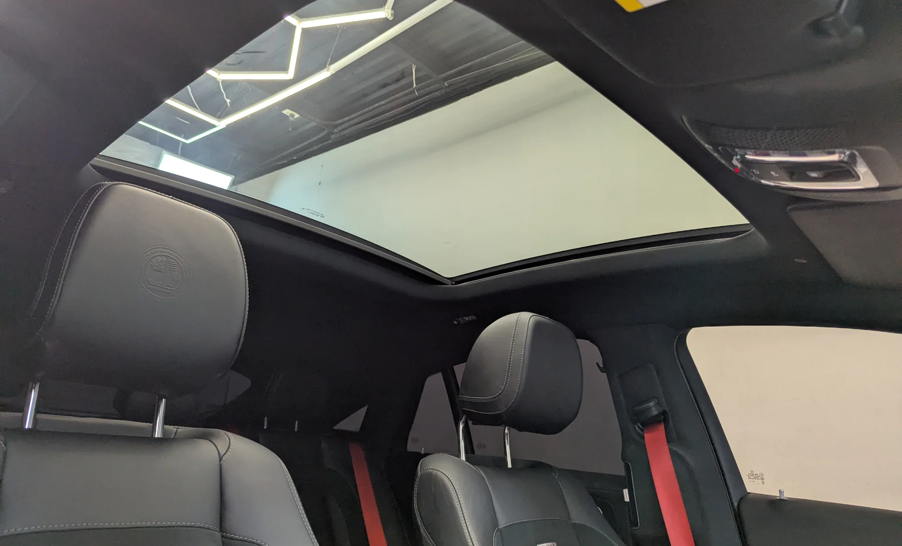 Mercedes-Benz GLE53 AMG 4Matic+ 2025 — interior 9 de 10