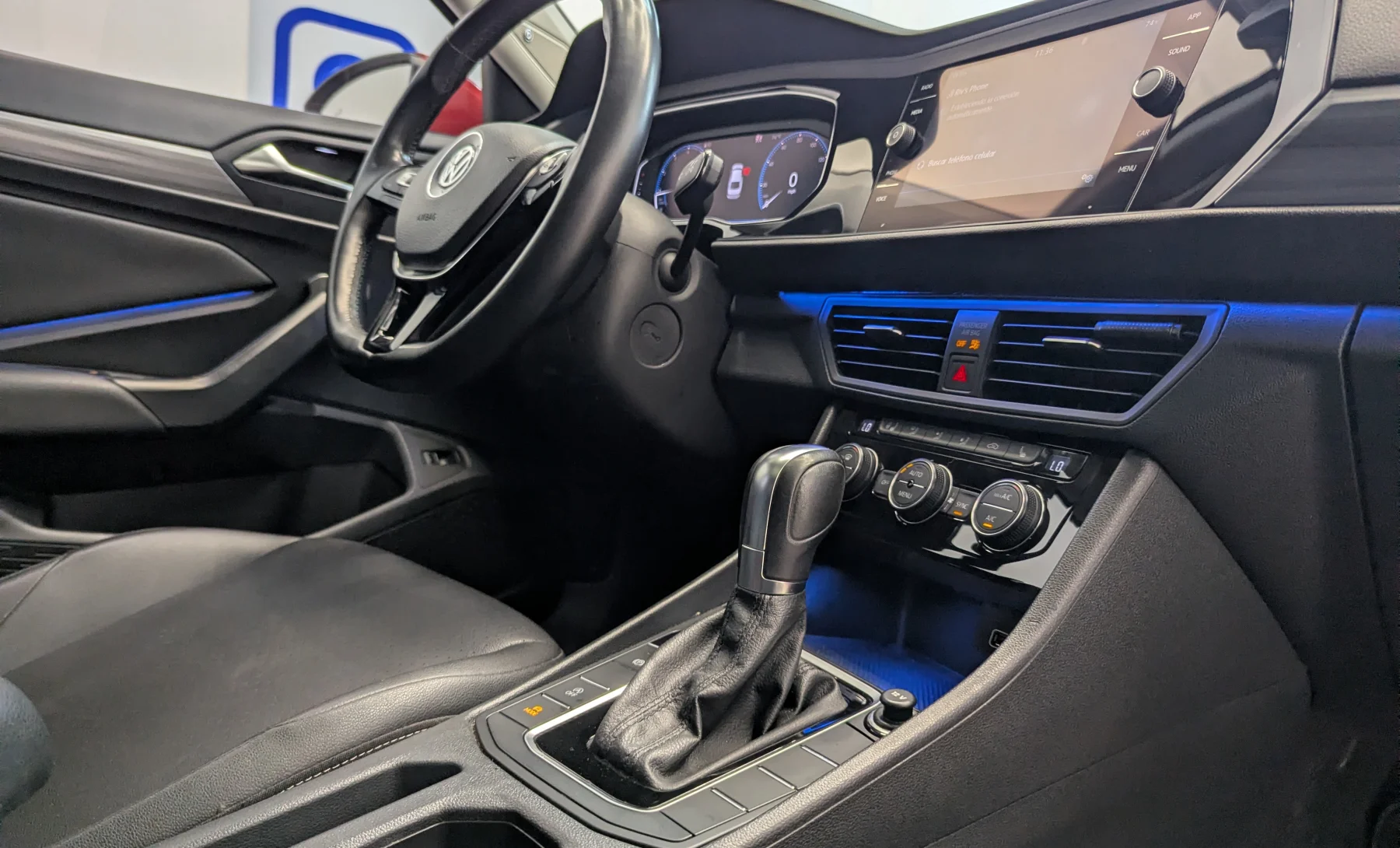 Volkswagen Jetta SEL Premium 2019 — interior 5 de 10
