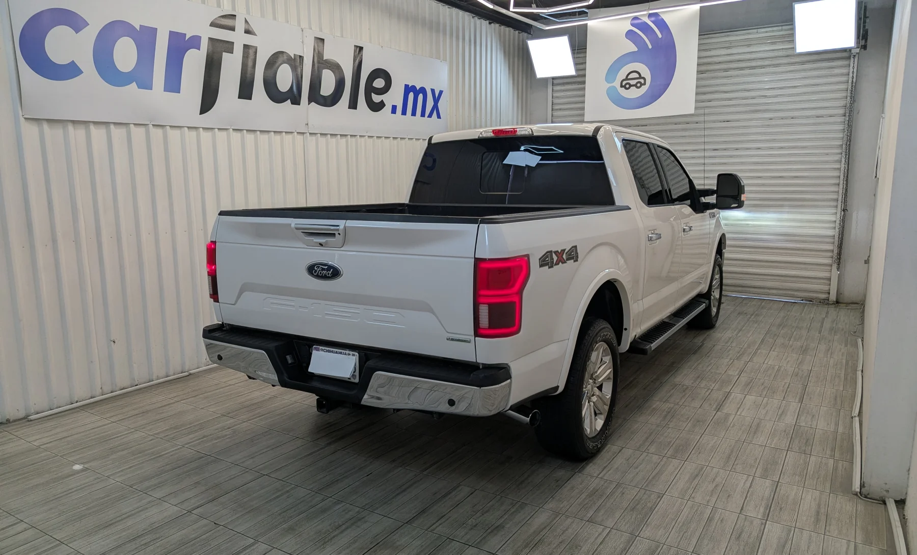 Ford F-150 Lariat 2019 — exterior 4 de 10