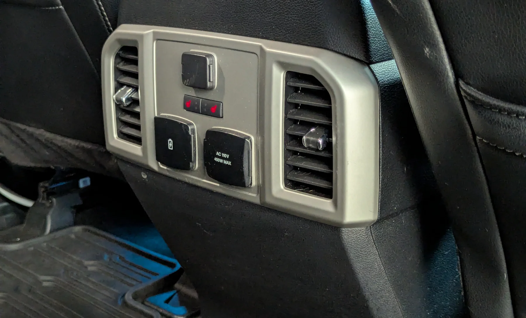 Ford F-150 Lariat 2019 — interior 10 de 10