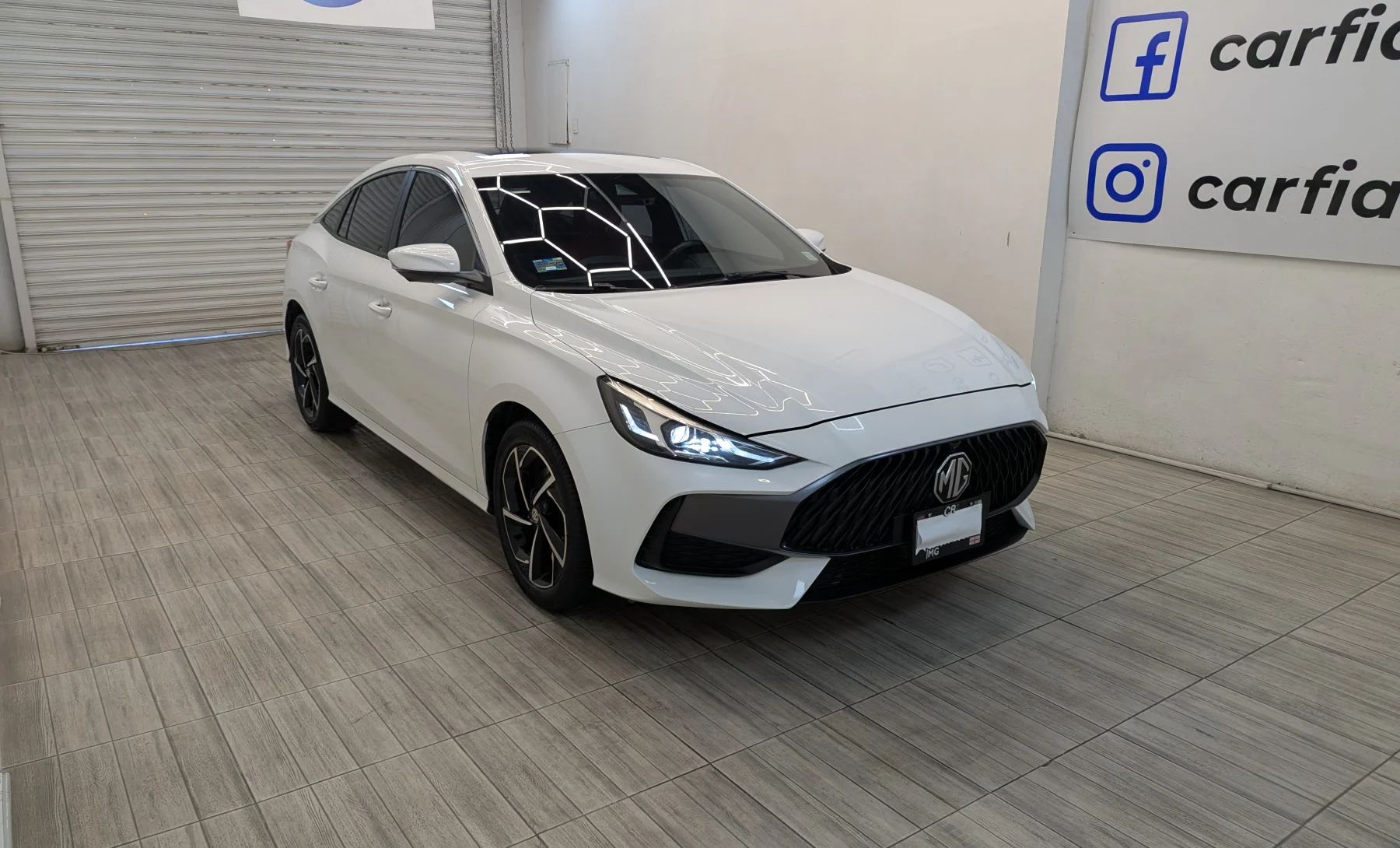 MG GT Alpha 2023 — exterior 3 de 11