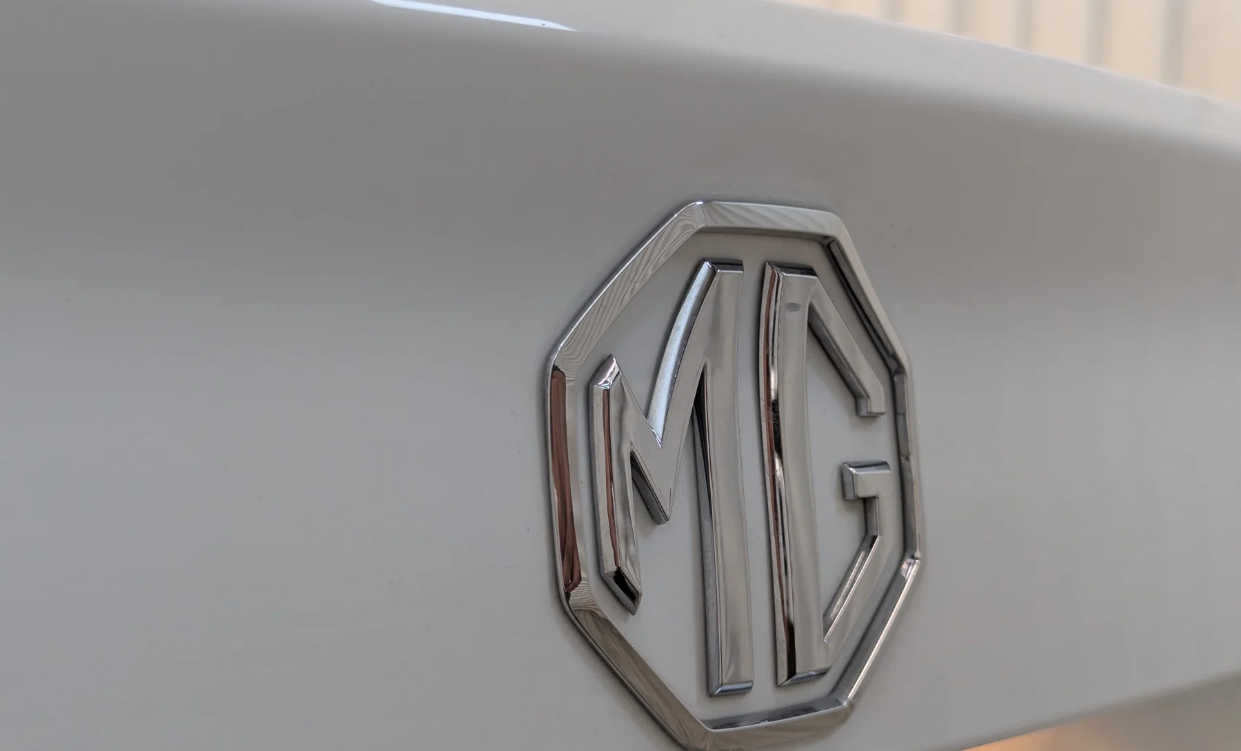 MG GT Alpha 2023 — exterior 7 de 11