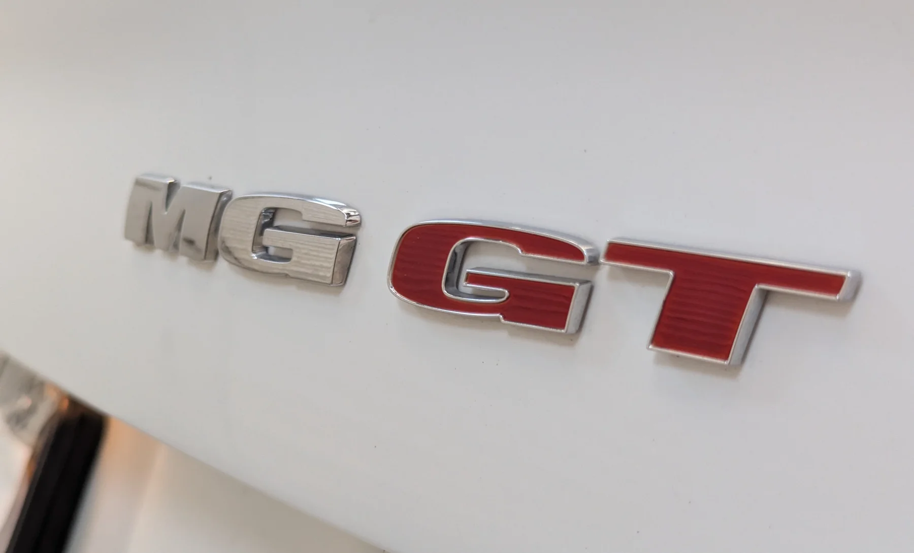 MG GT Alpha 2023 — exterior 8 de 11