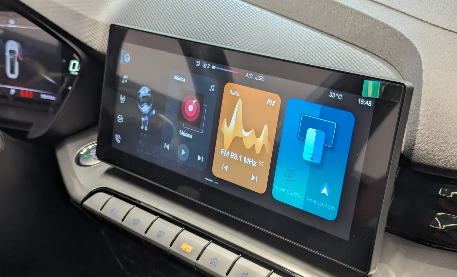 MG GT Alpha 2023 — interior 3 de 10