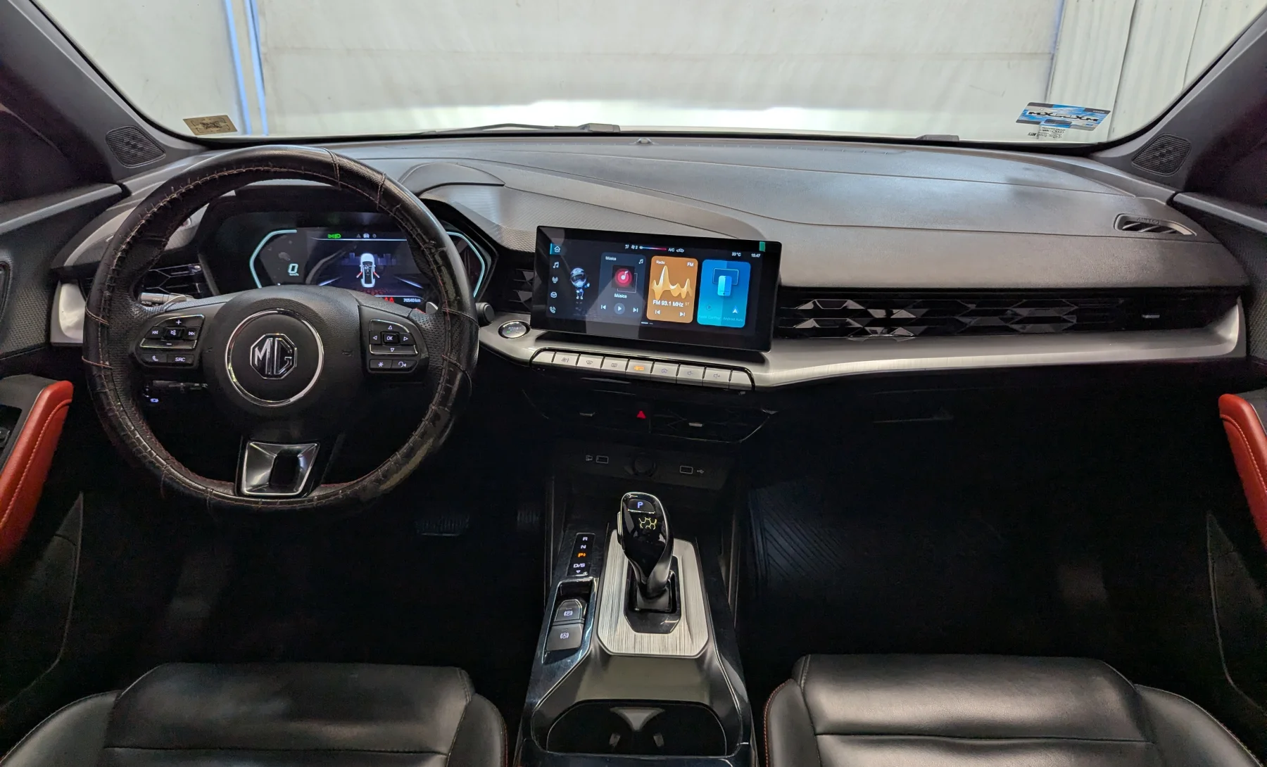 MG GT Alpha 2023 — interior 5 de 10