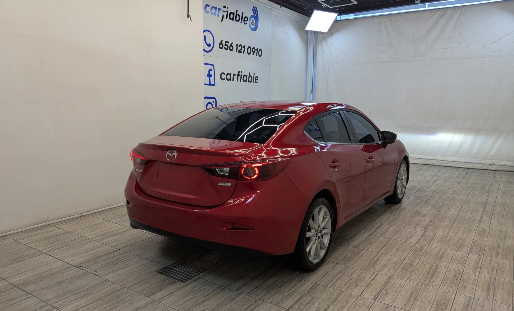 Mazda 3 s Grand Touring 2018 — exterior 4 de 10