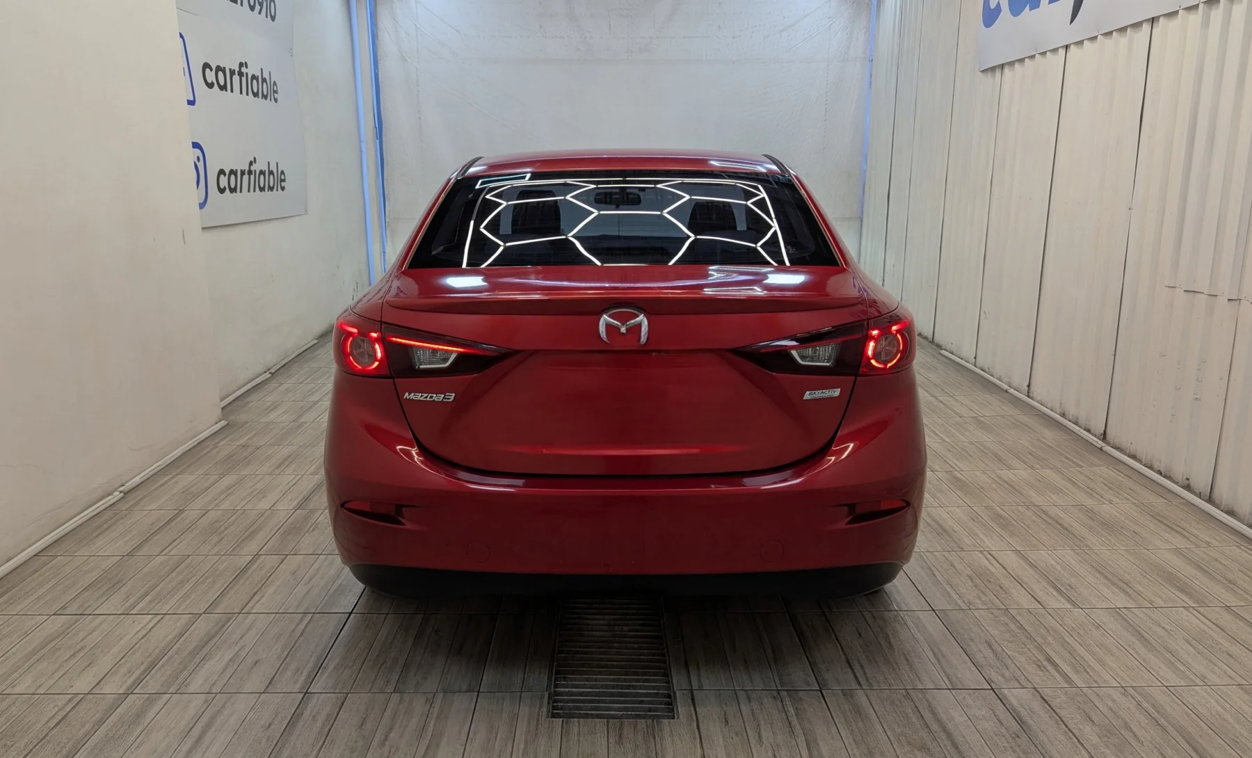 Mazda 3 s Grand Touring 2018 — exterior 5 de 10