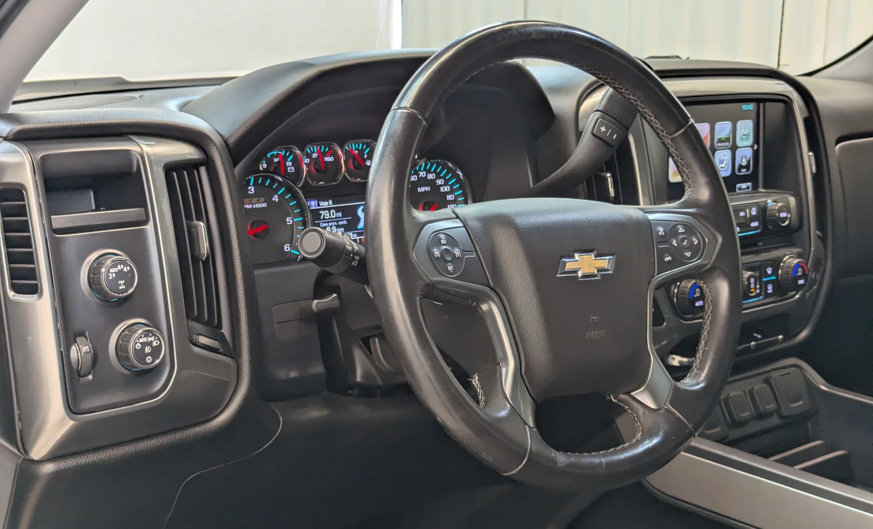 Chevrolet Silverado 1500 LS 2017 — interior 1 de 10