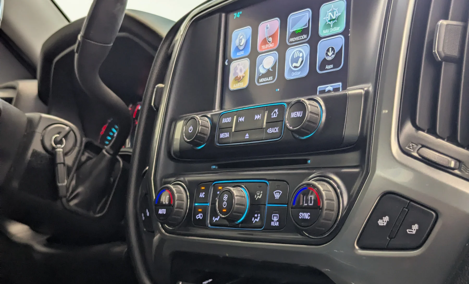 Chevrolet Silverado 1500 LS 2017 — interior 4 de 10