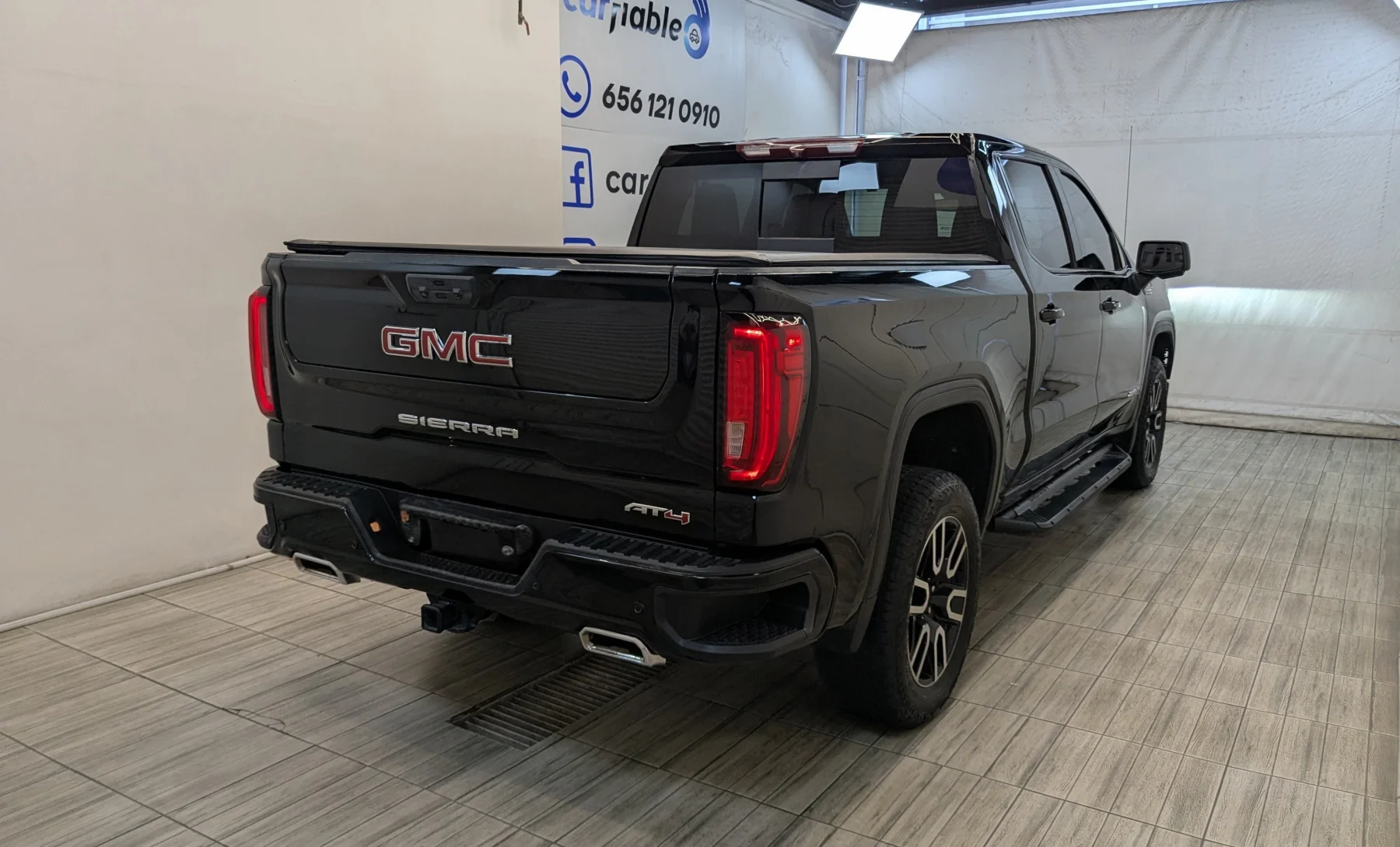 GMC Sierra 1500 AT4 2023 — exterior 4 de 10