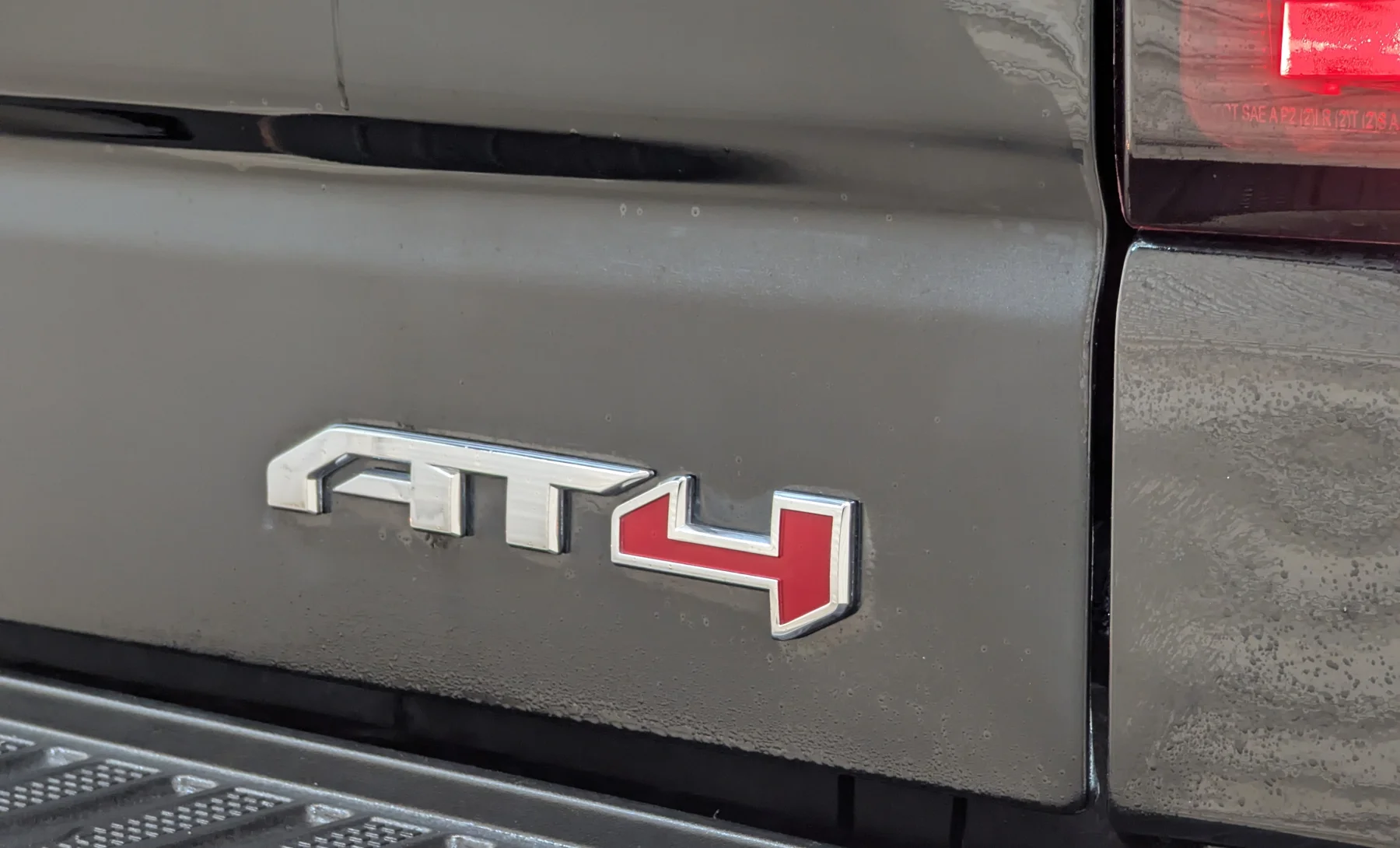 GMC Sierra 1500 AT4 2023 — exterior 9 de 10