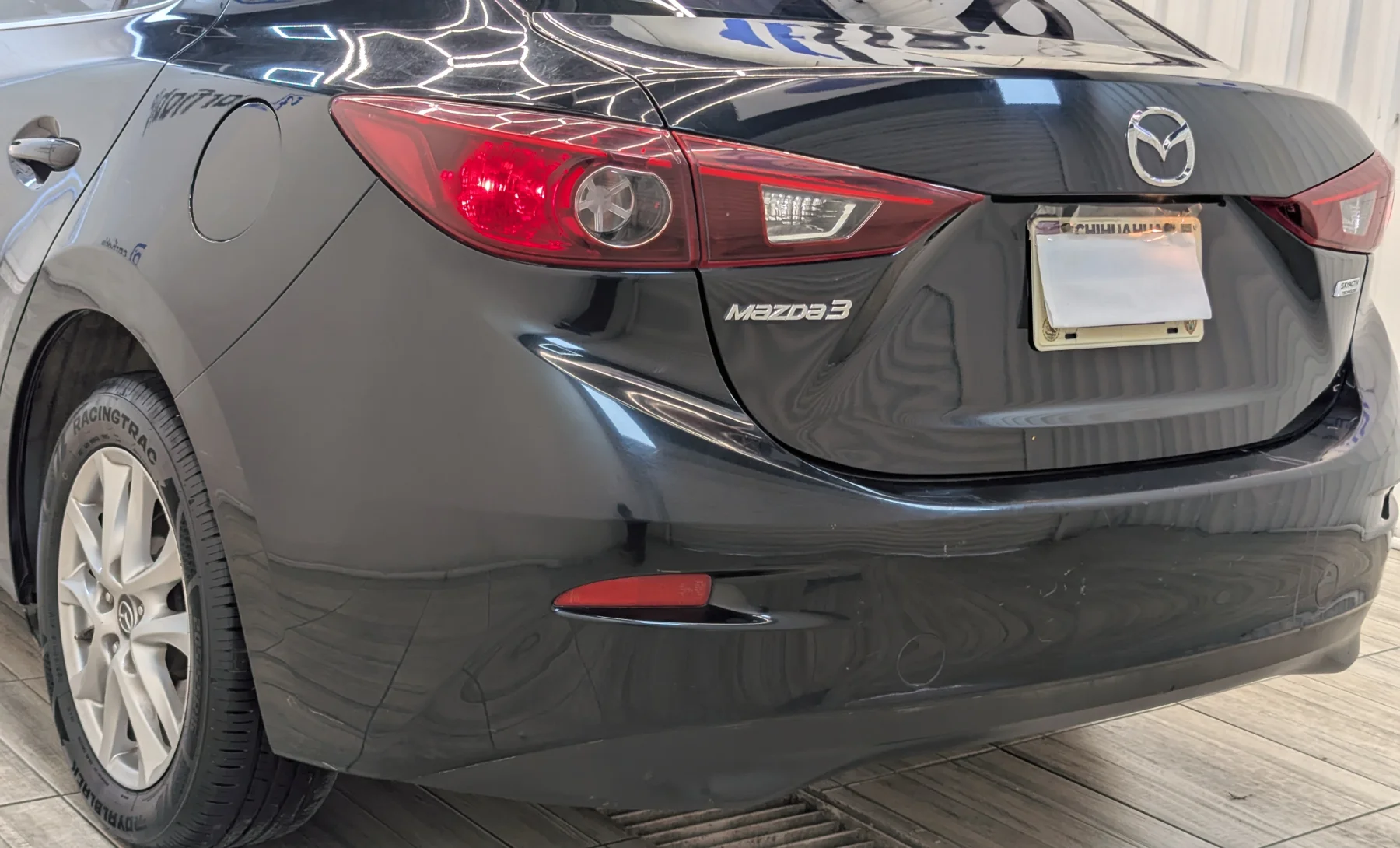 Mazda 3 I Touring 2018 — exterior 9 de 10