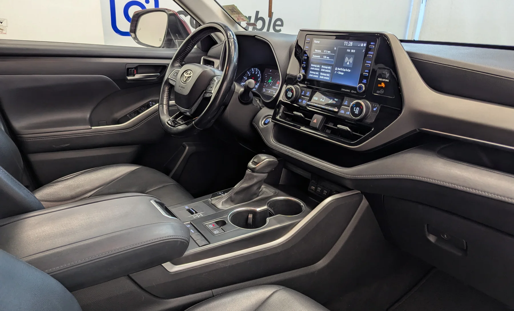 Toyota Highlander XLE 2020 — interior 6 de 10