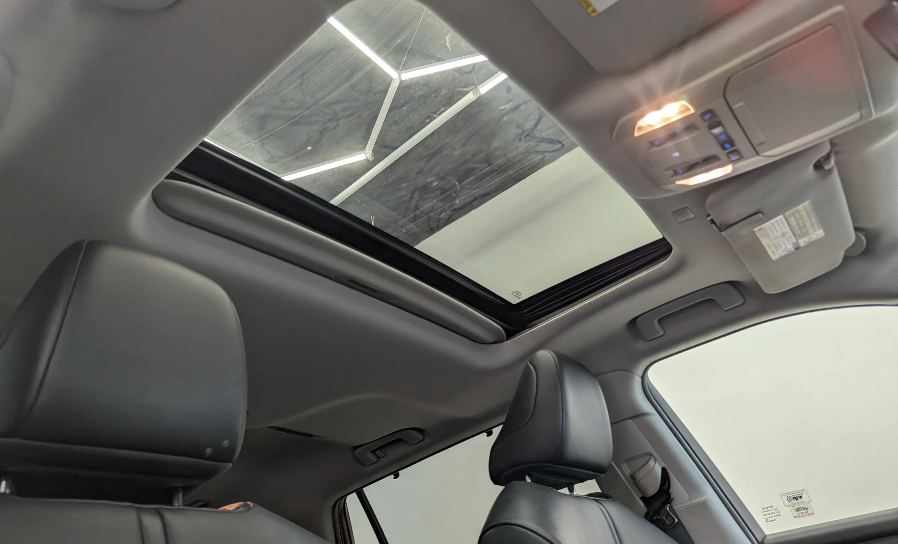 Toyota Highlander XLE 2020 — interior 7 de 10