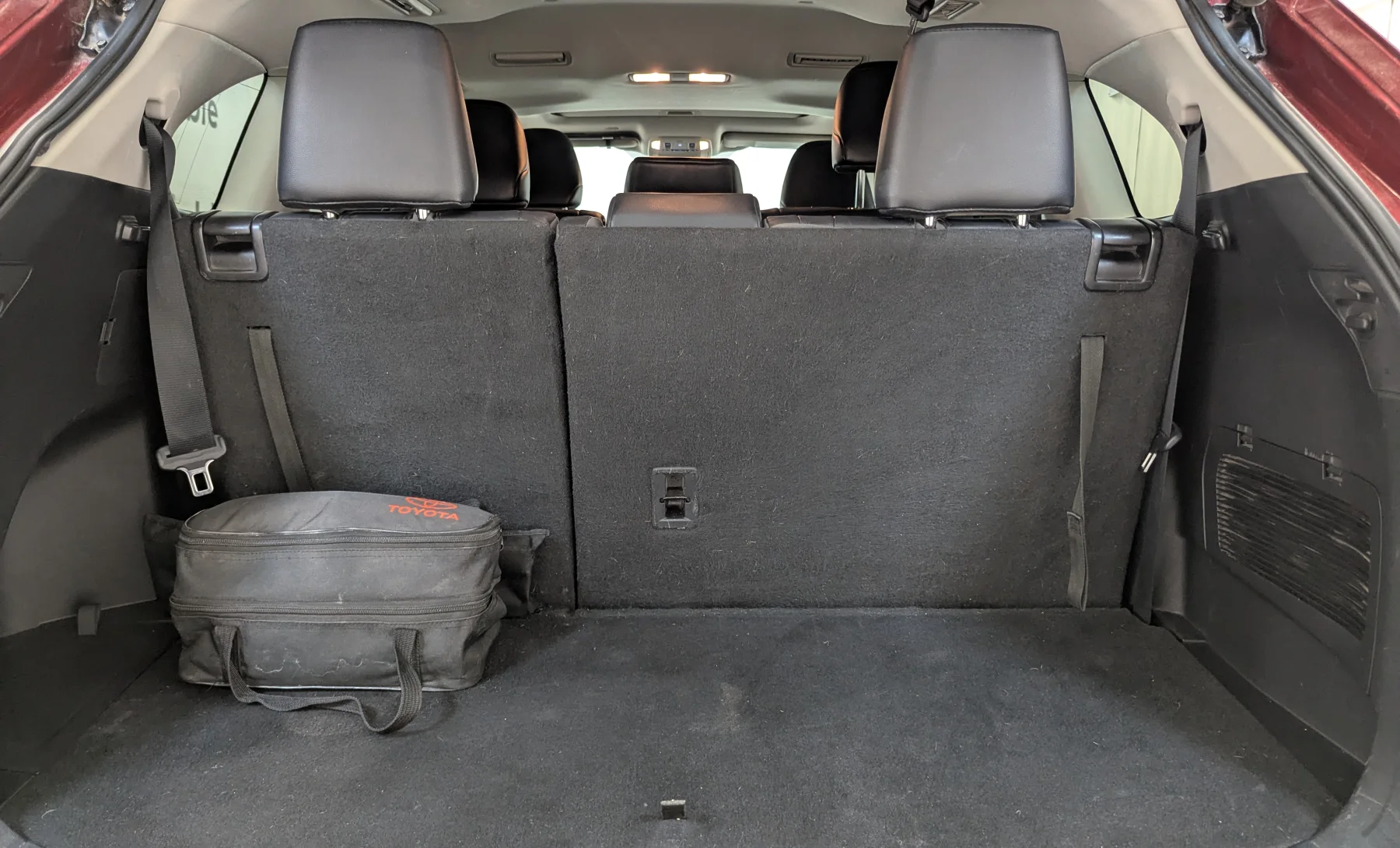 Toyota Highlander XLE 2020 — interior 10 de 10