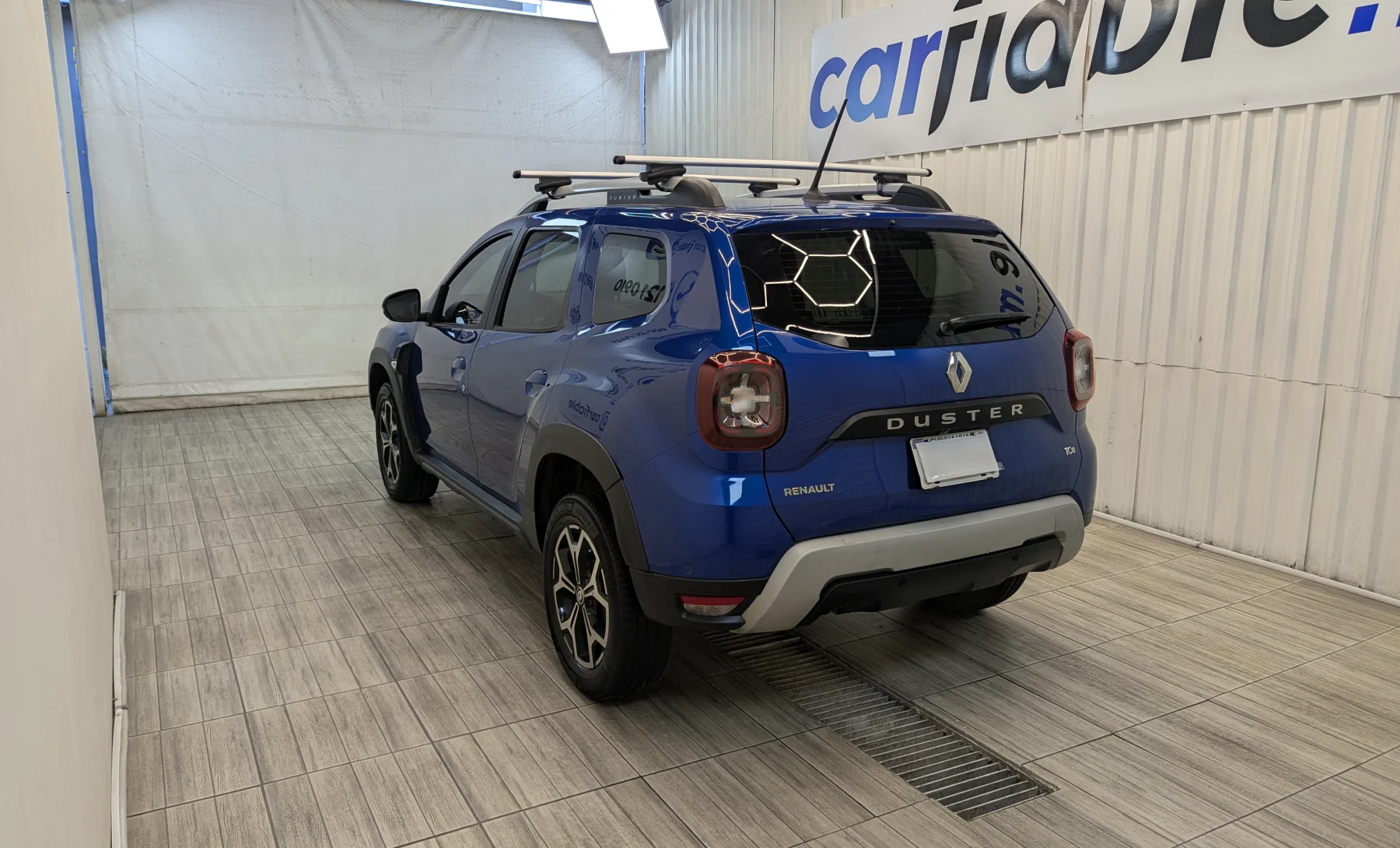 Renault Duster Iconic 2021 — exterior 6 de 10