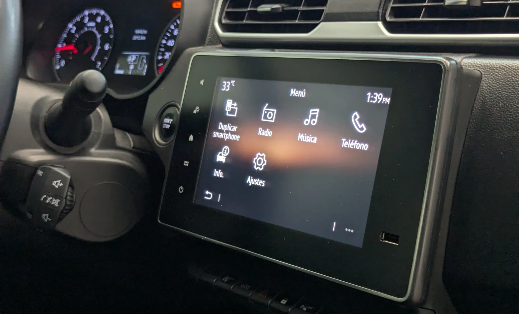 Renault Duster Iconic 2021 — interior 3 de 10