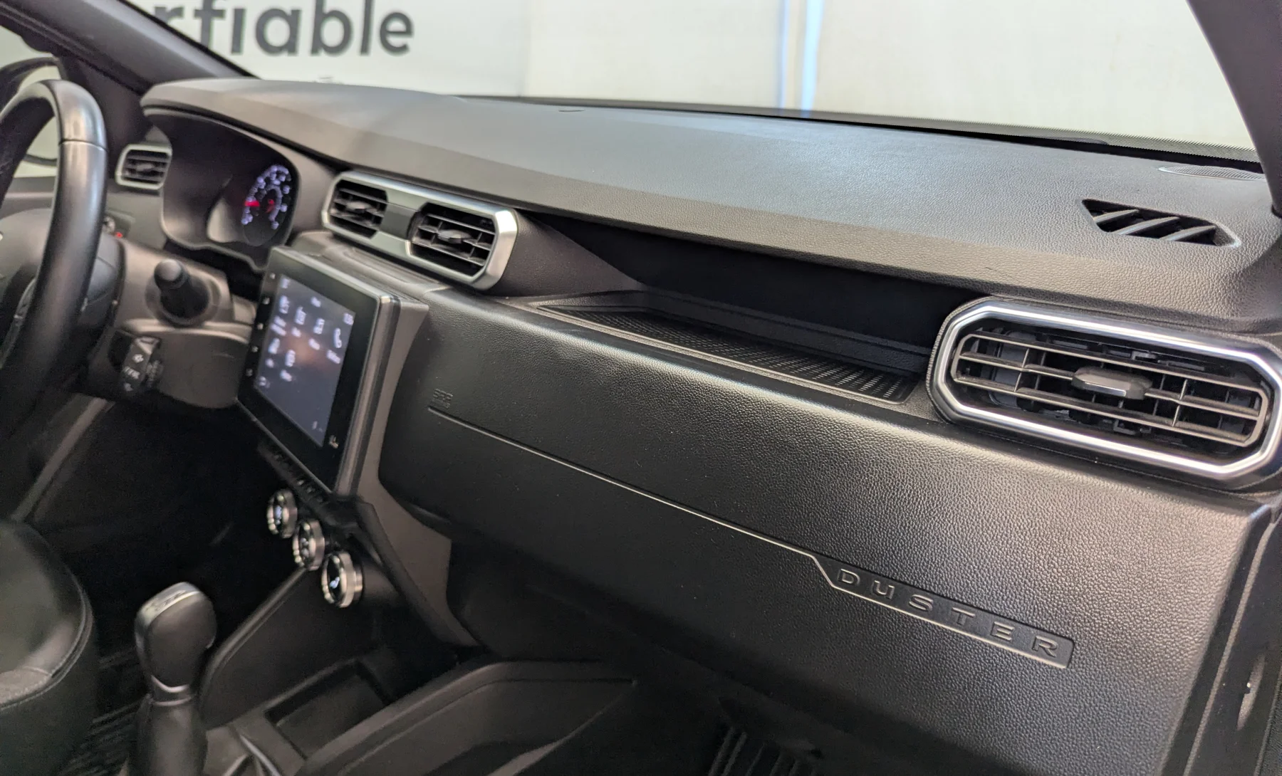 Renault Duster Iconic 2021 — interior 8 de 10