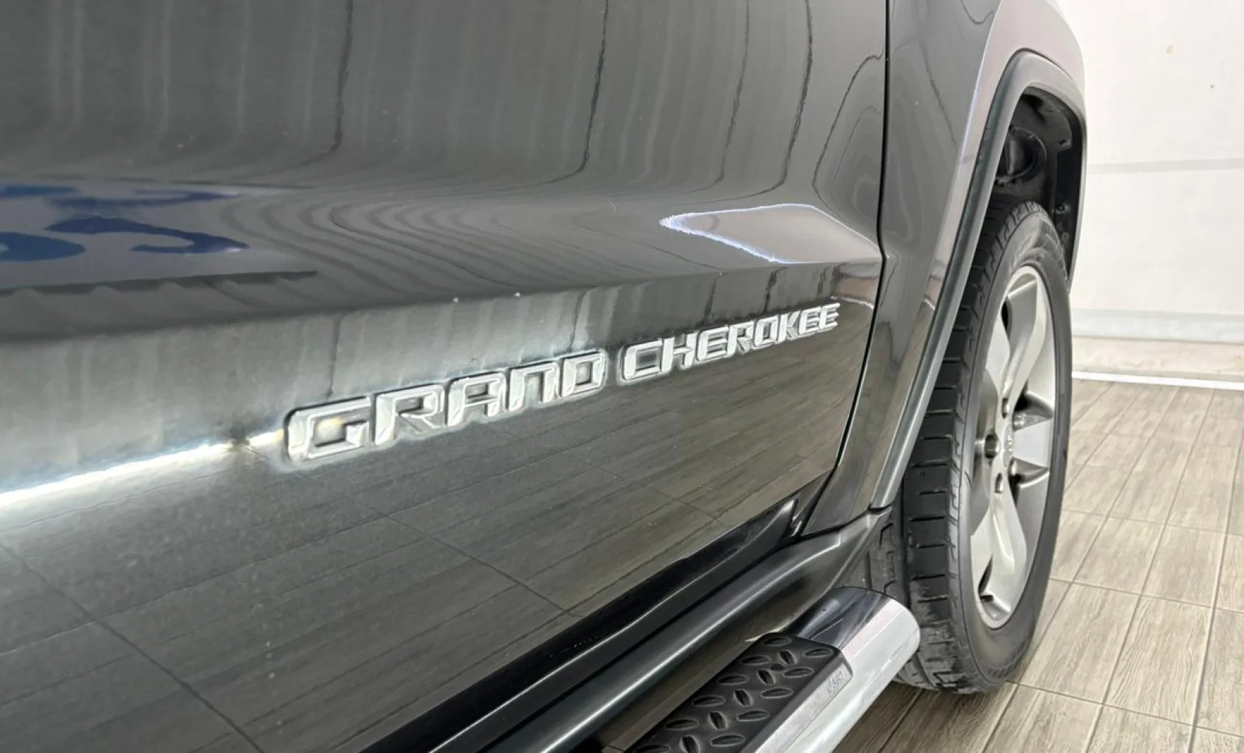 Jeep Grand Cherokee LIMITED 2015 — interior 2 de 4