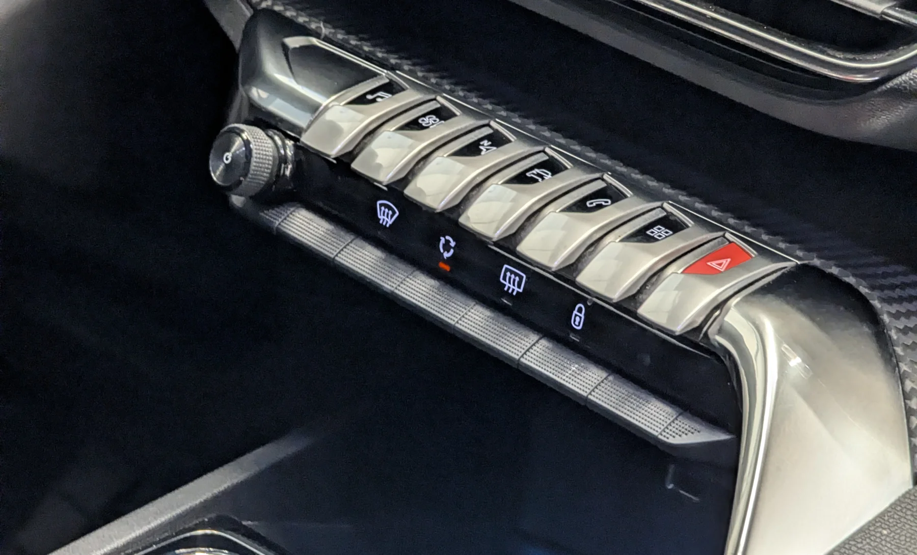 Peugeot 3008 Active 2024 — interior 4 de 10
