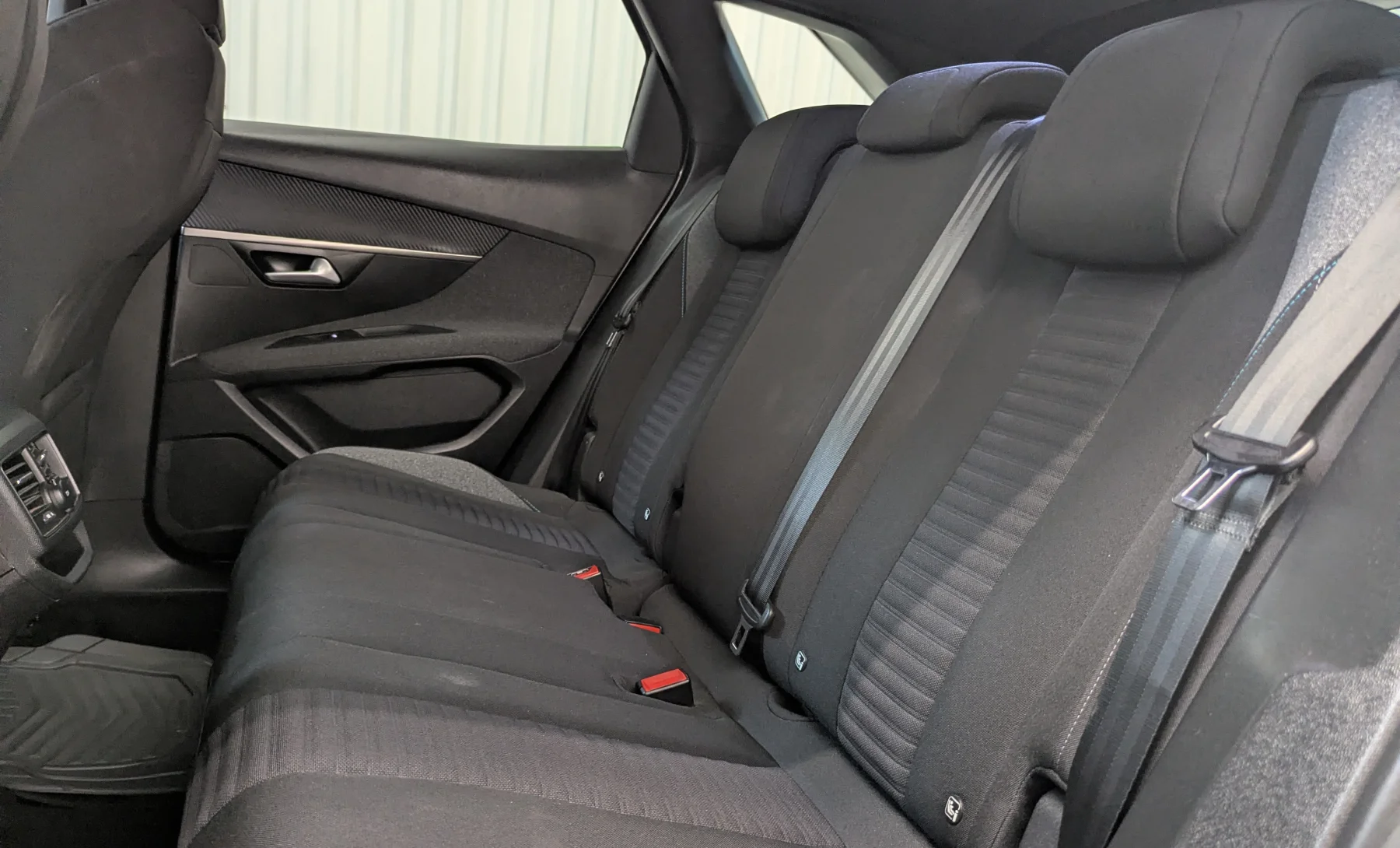 Peugeot 3008 Active 2024 — interior 9 de 10