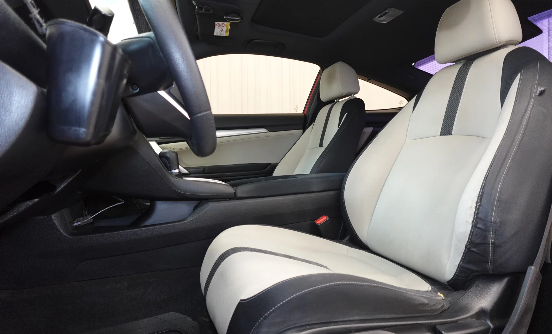 Honda Civic EX-L 2017 — interior 2 de 10