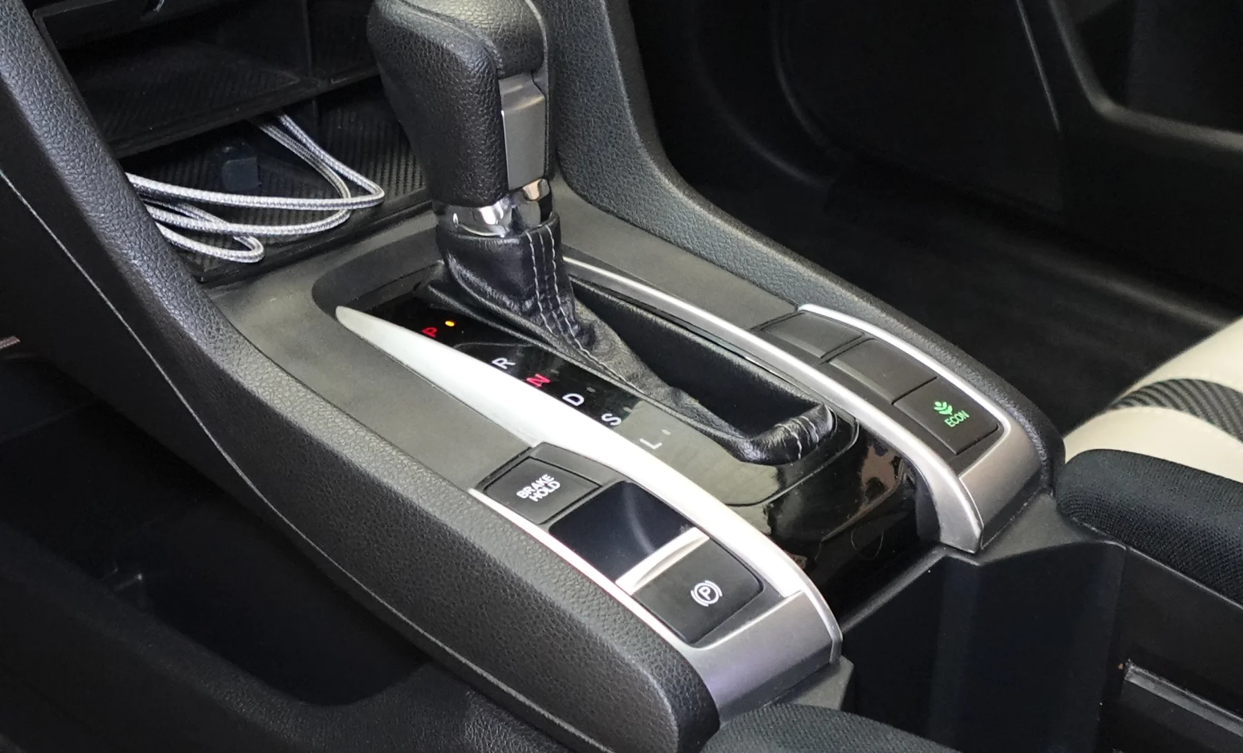 Honda Civic EX-L 2017 — interior 4 de 10