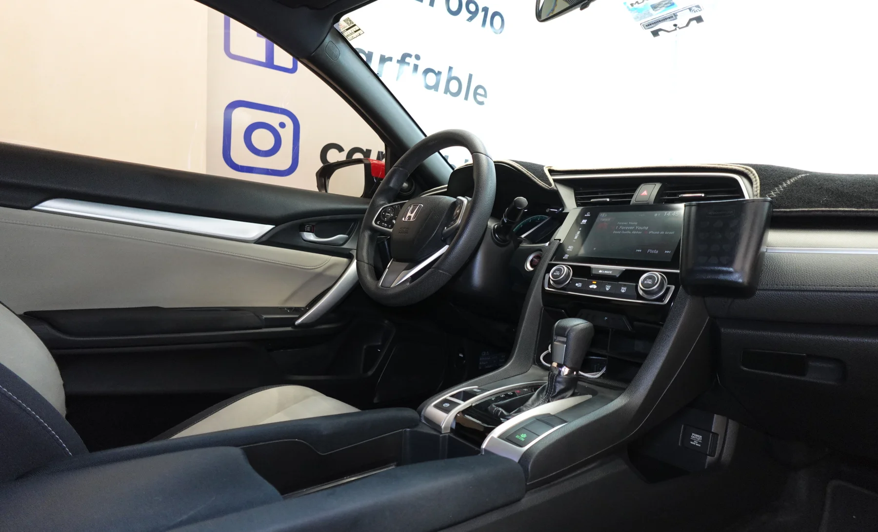 Honda Civic EX-L 2017 — interior 7 de 10