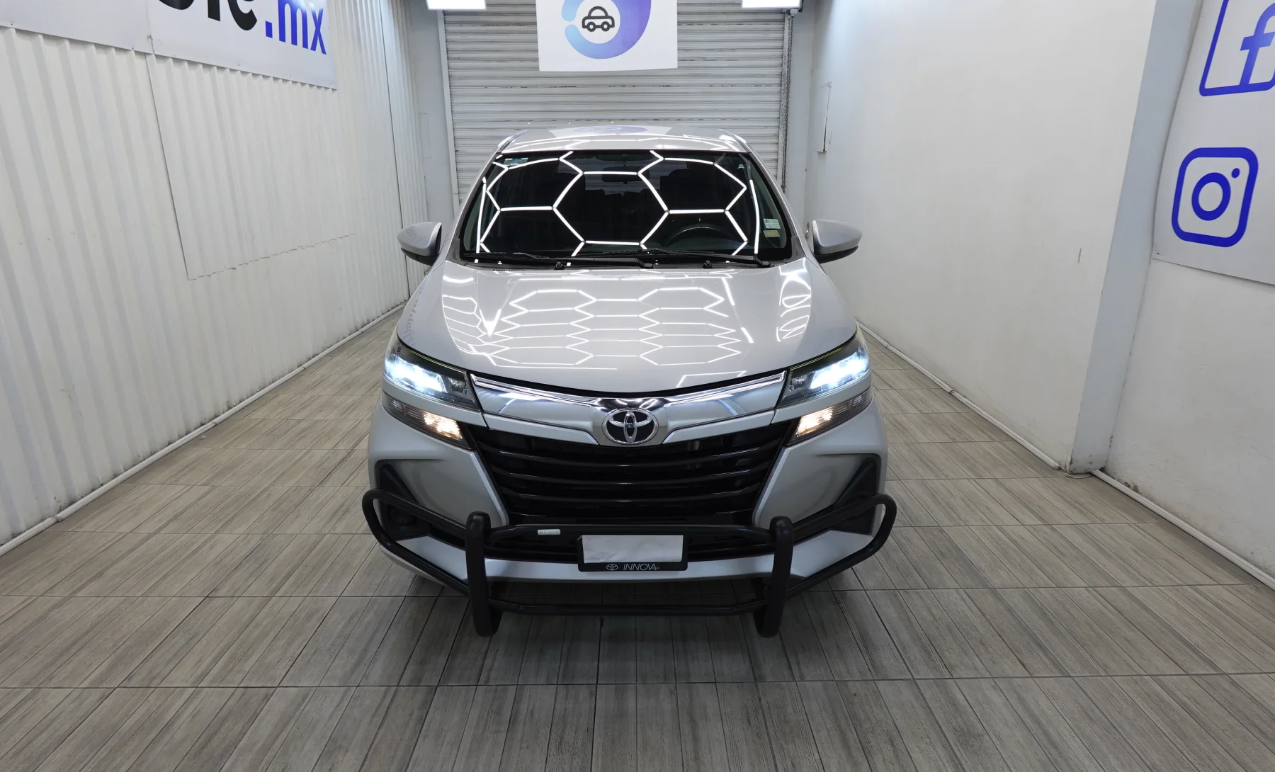 Toyota Avanza LE 2021 — exterior 2 de 10