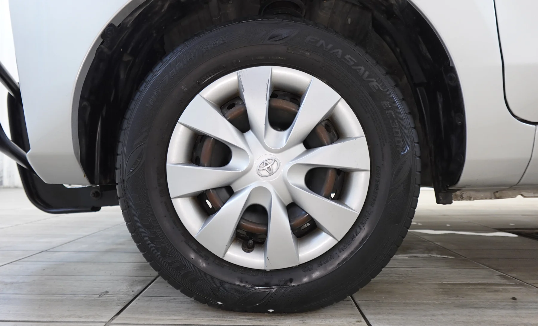 Toyota Avanza LE 2021 — exterior 10 de 10