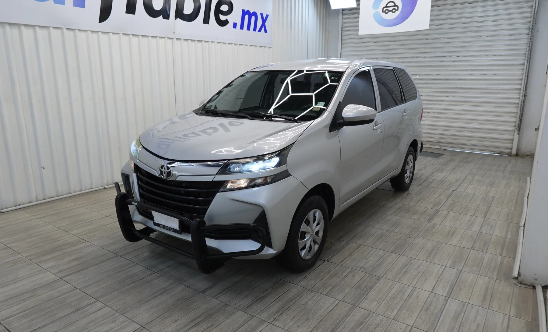 Toyota Avanza LE 2021 — exterior 1 de 10