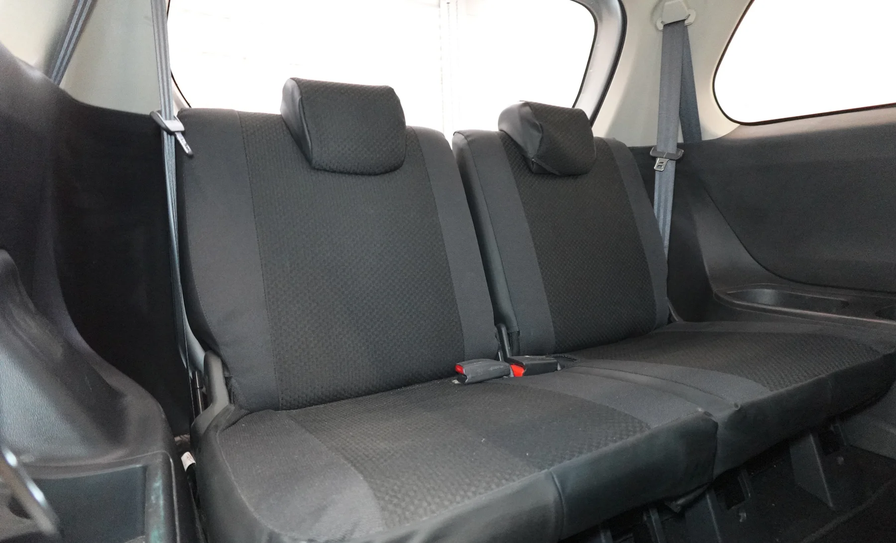 Toyota Avanza LE 2021 — interior 9 de 10