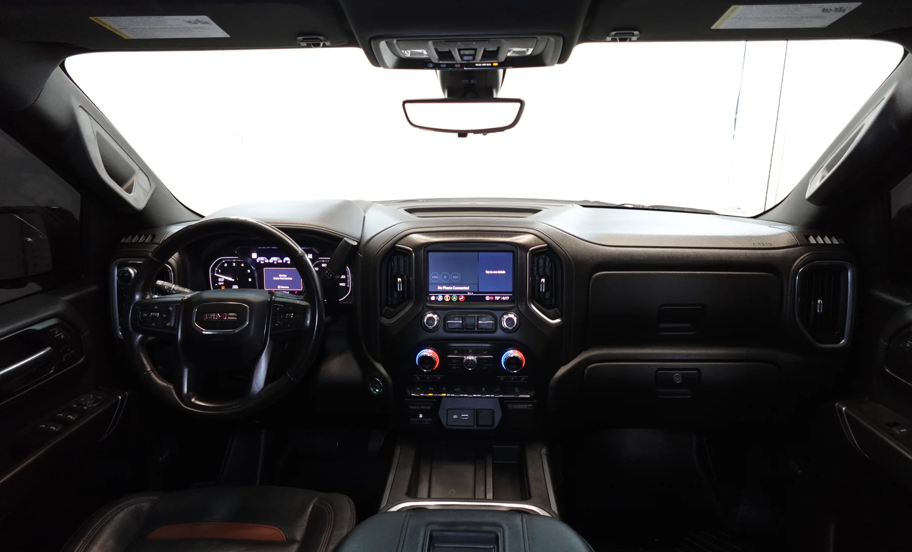 GMC Sierra 1500 AT4 2021 — interior 5 de 10