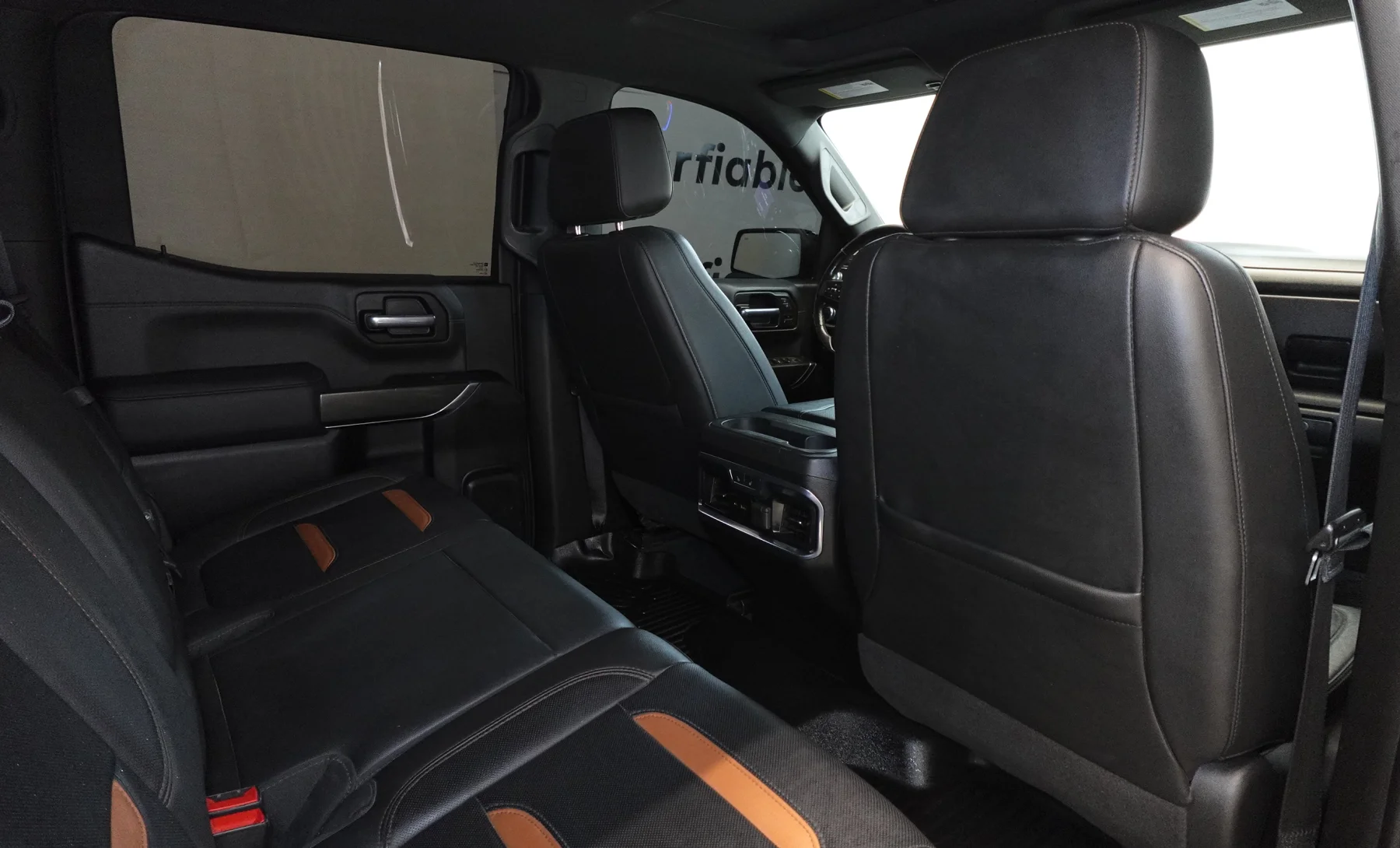 GMC Sierra 1500 AT4 2021 — interior 9 de 10