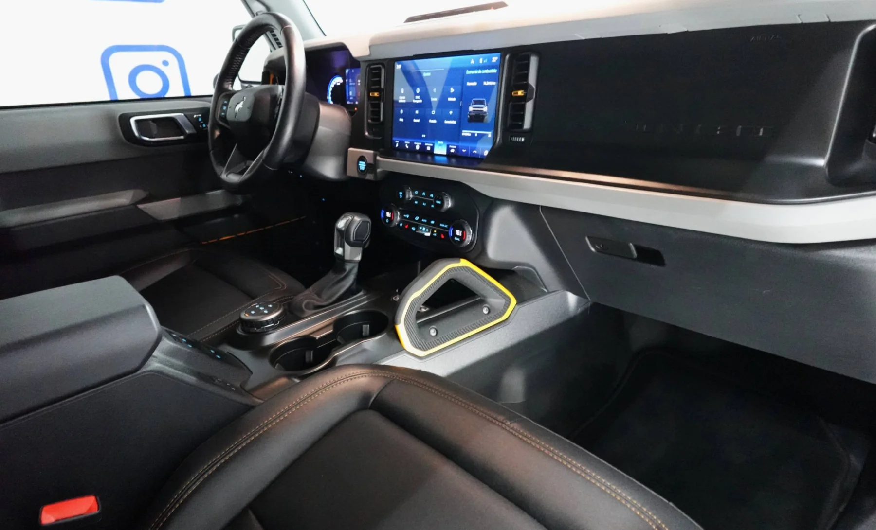 Ford Bronco Badlands 2023 — interior 2 de 4