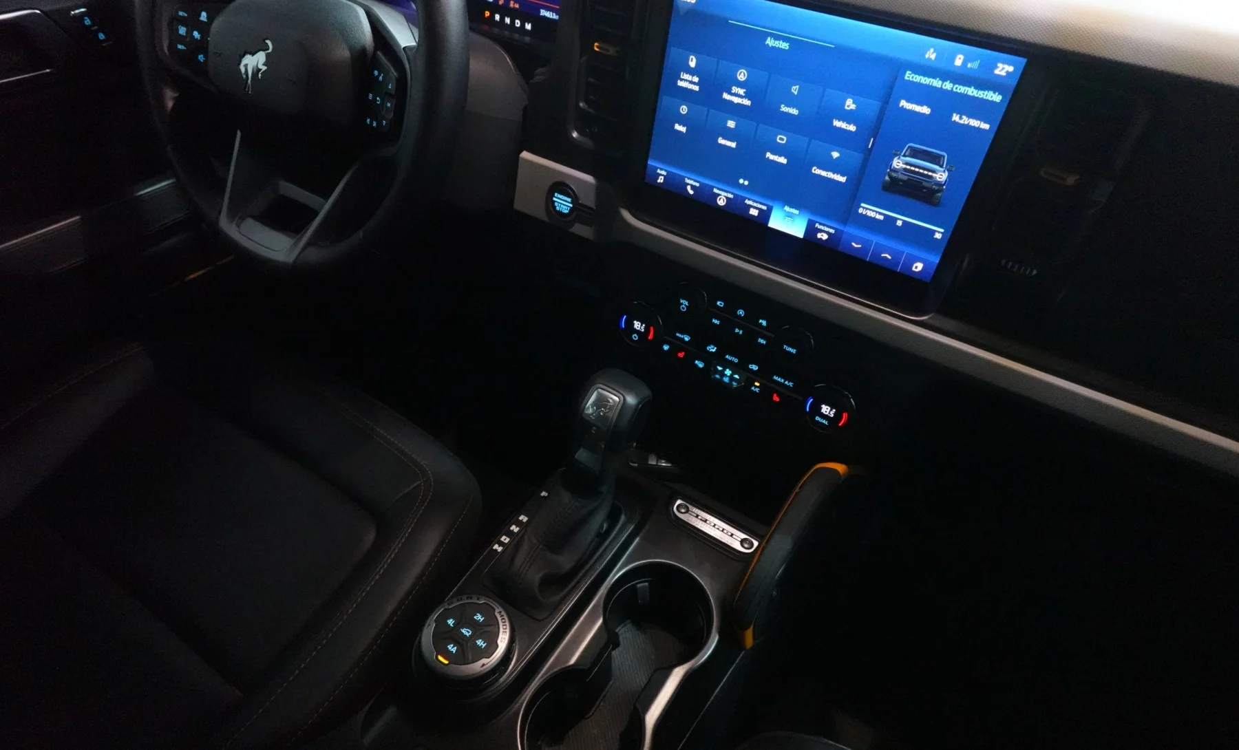 Ford Bronco Badlands 2023 — interior 3 de 4