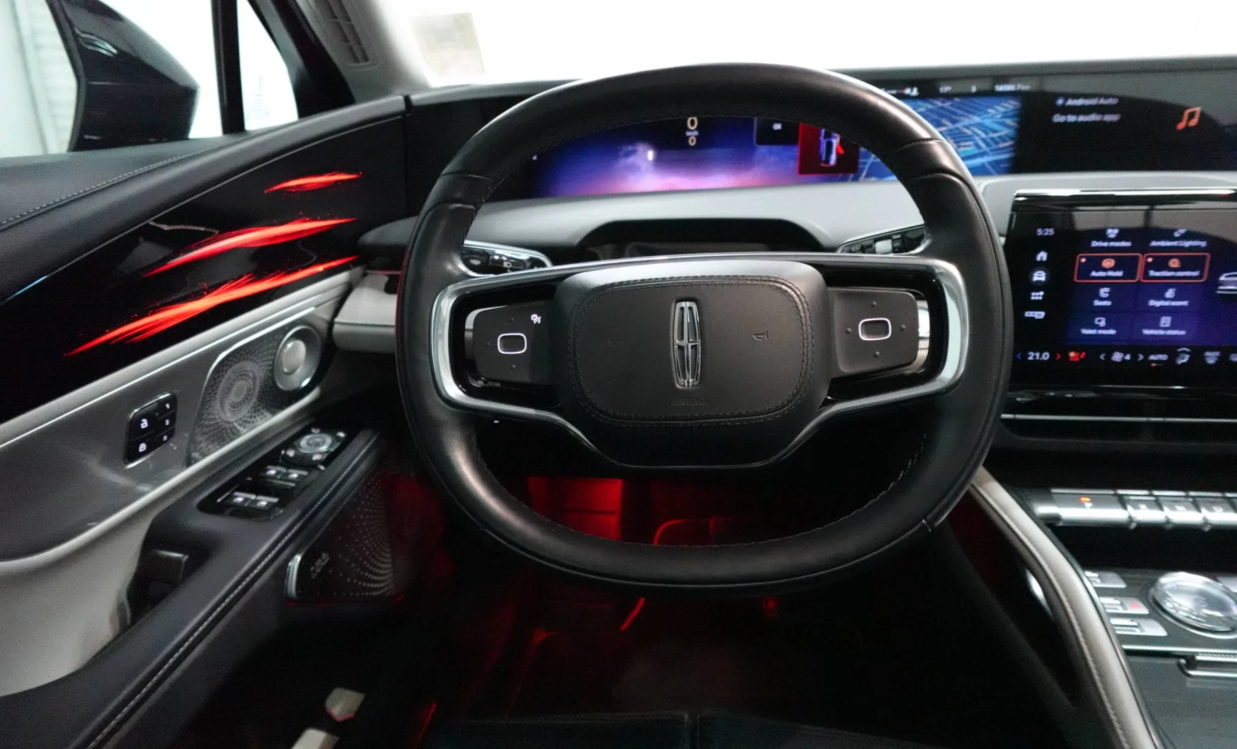 Lincoln NAUTILUS Black Label Hybrid 2024 — interior 3 de 4