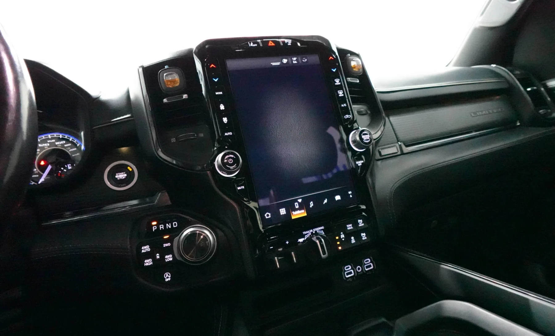 RAM 1500 Limited 2022 — interior 4 de 4