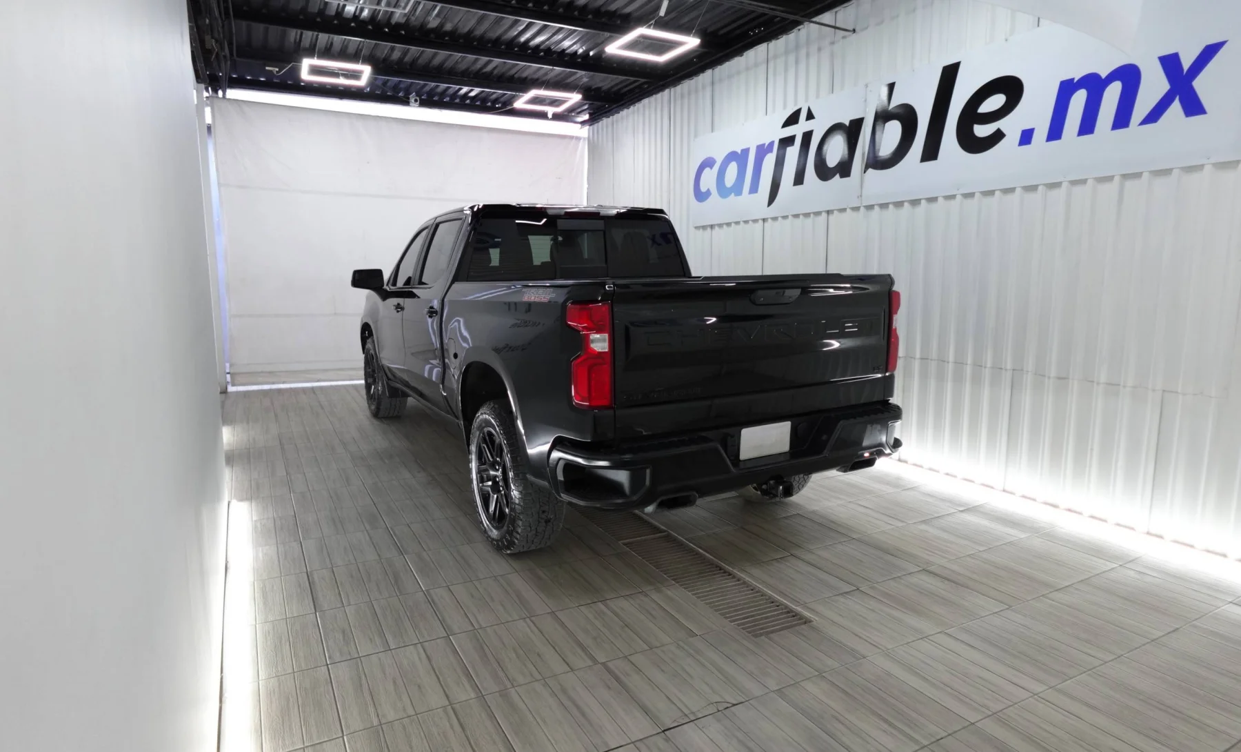 Chevrolet Silverado SL 2020 — exterior 4 de 5