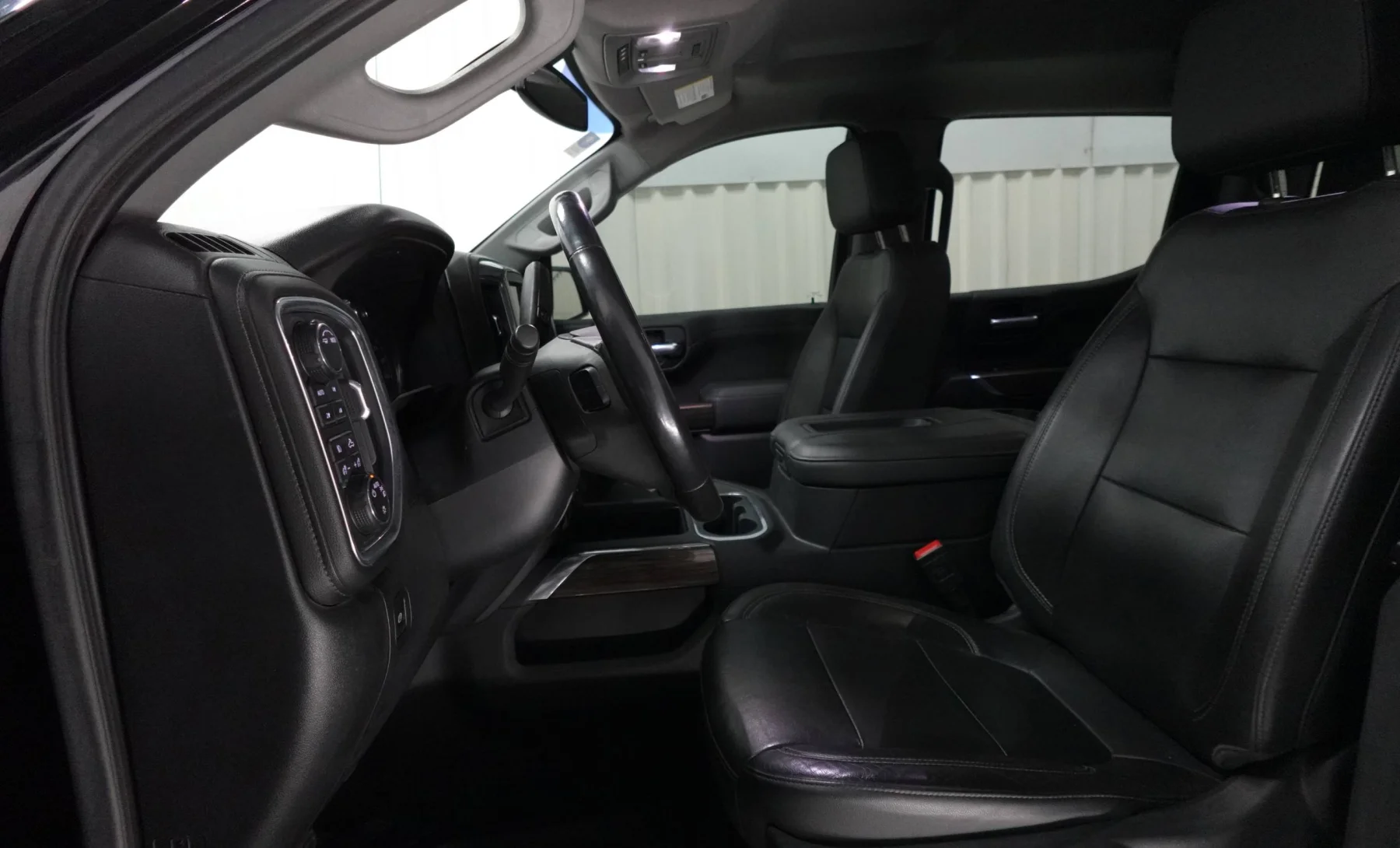 Chevrolet Silverado SL 2020 — interior 4 de 4