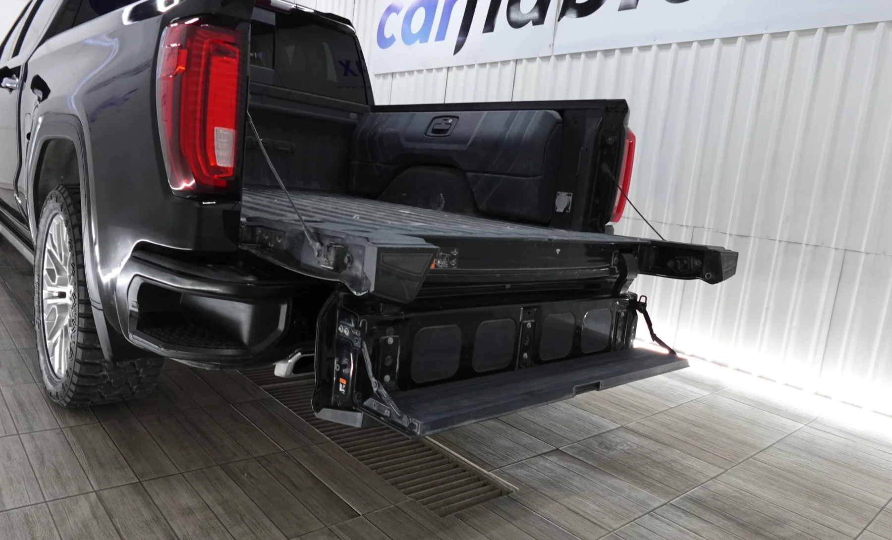 GMC Sierra Denali 2022 — interior 1 de 4