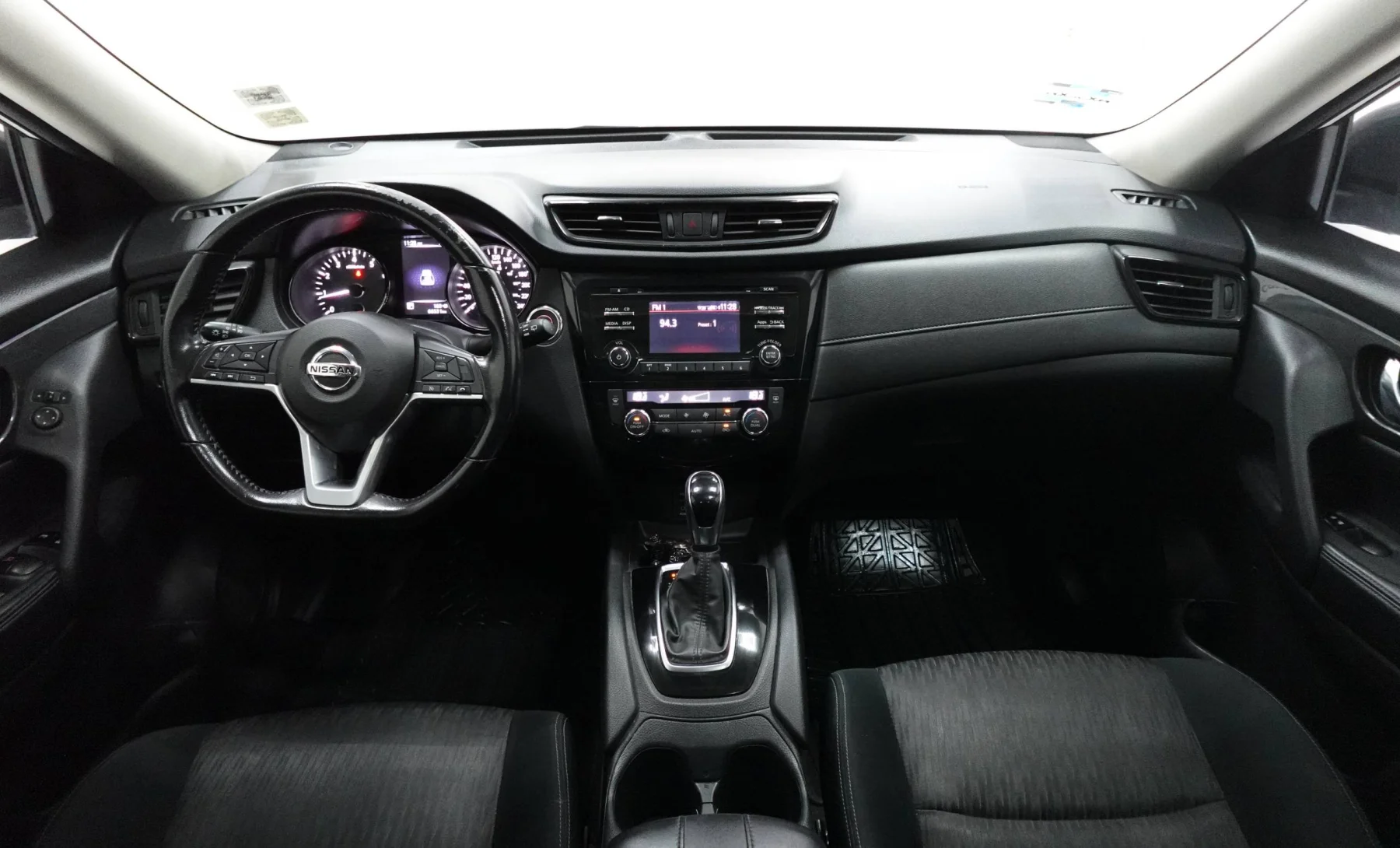 Nissan X-Trail Advance 2020 — interior 1 de 4