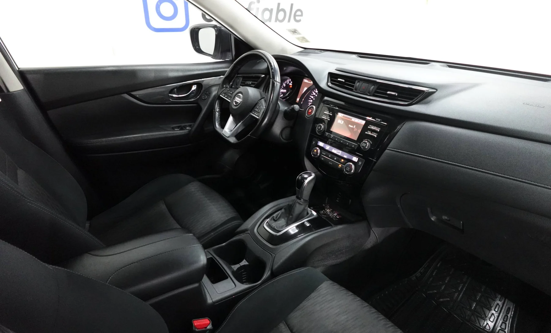 Nissan X-Trail Advance 2020 — interior 3 de 4