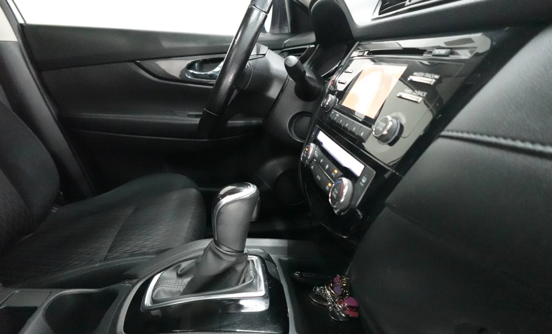 Nissan X-Trail Advance 2020 — interior 4 de 4