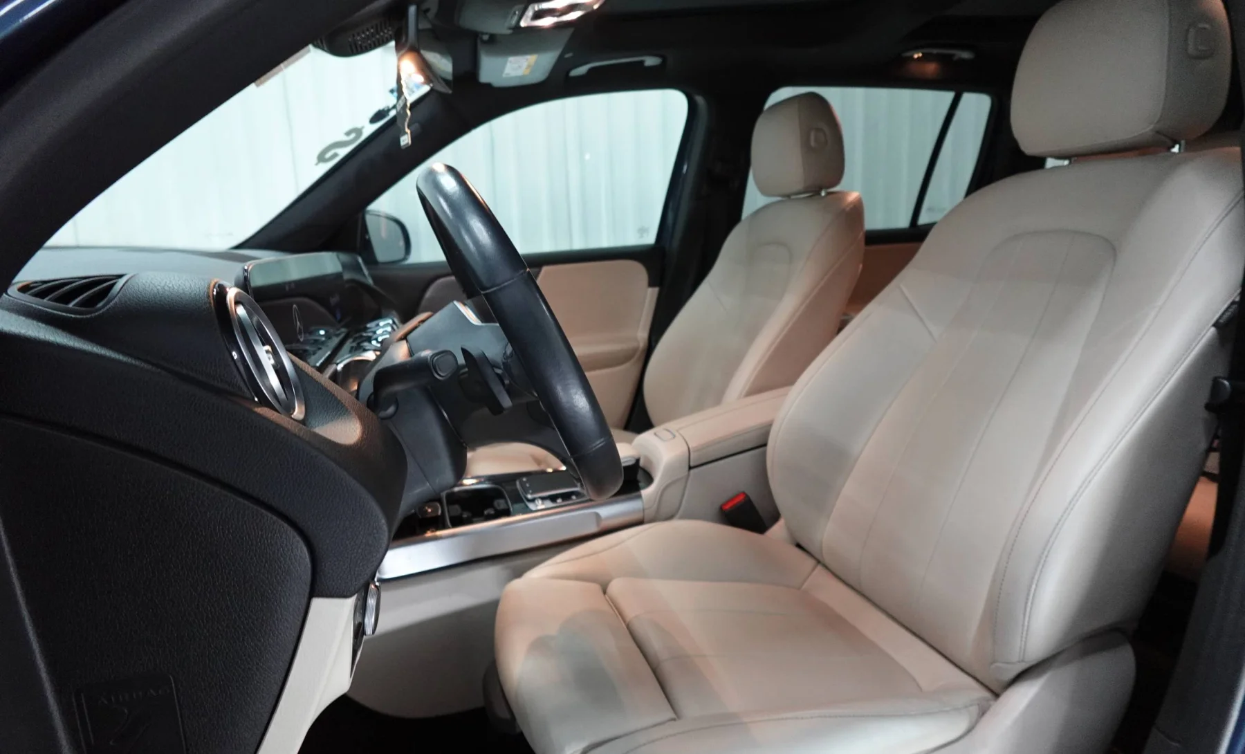 Mercedes-Benz GLB250 4Matic Progressive 2020 — interior 2 de 4