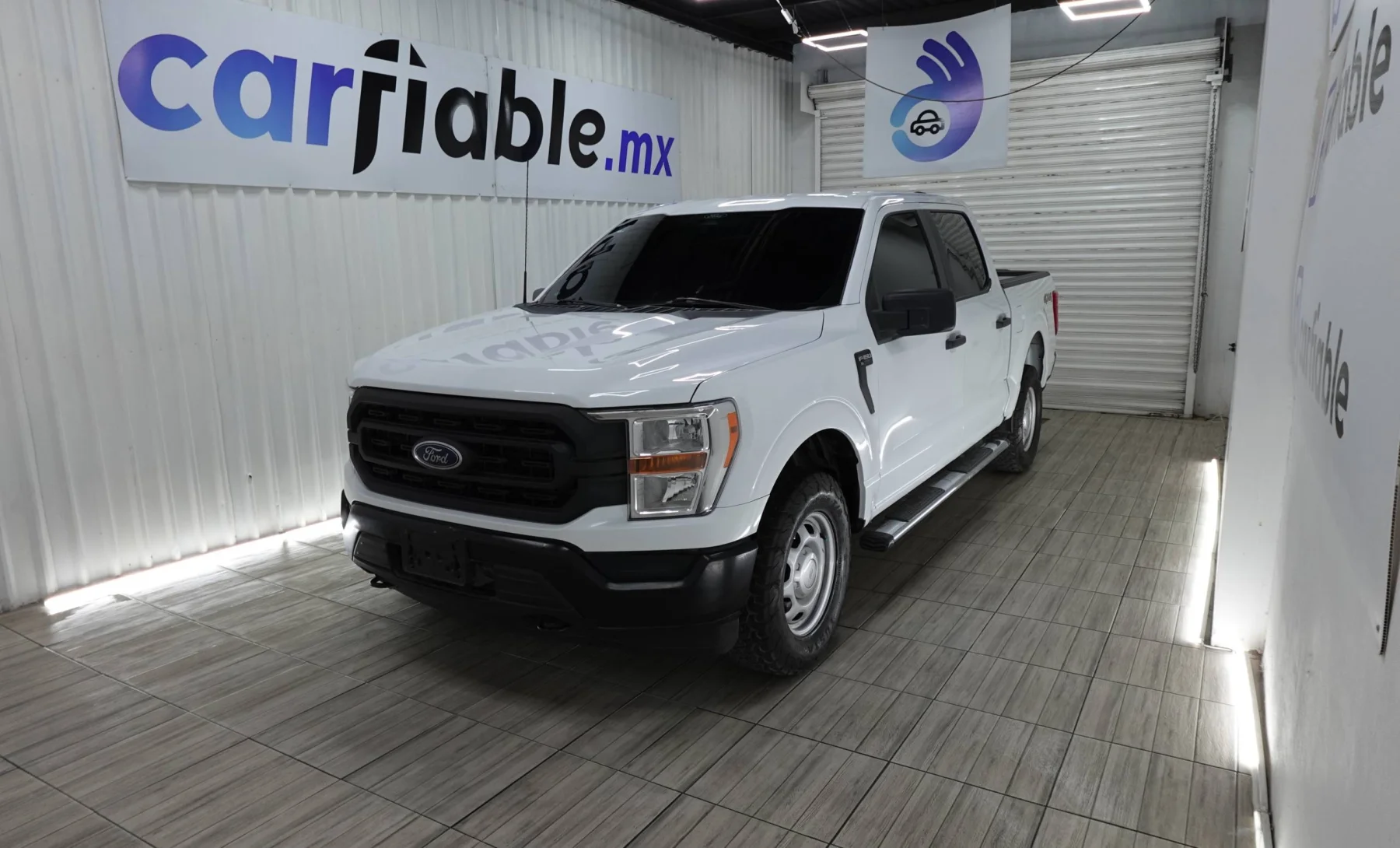 Ford Lobo Lariat 2022 — exterior 1 de 5