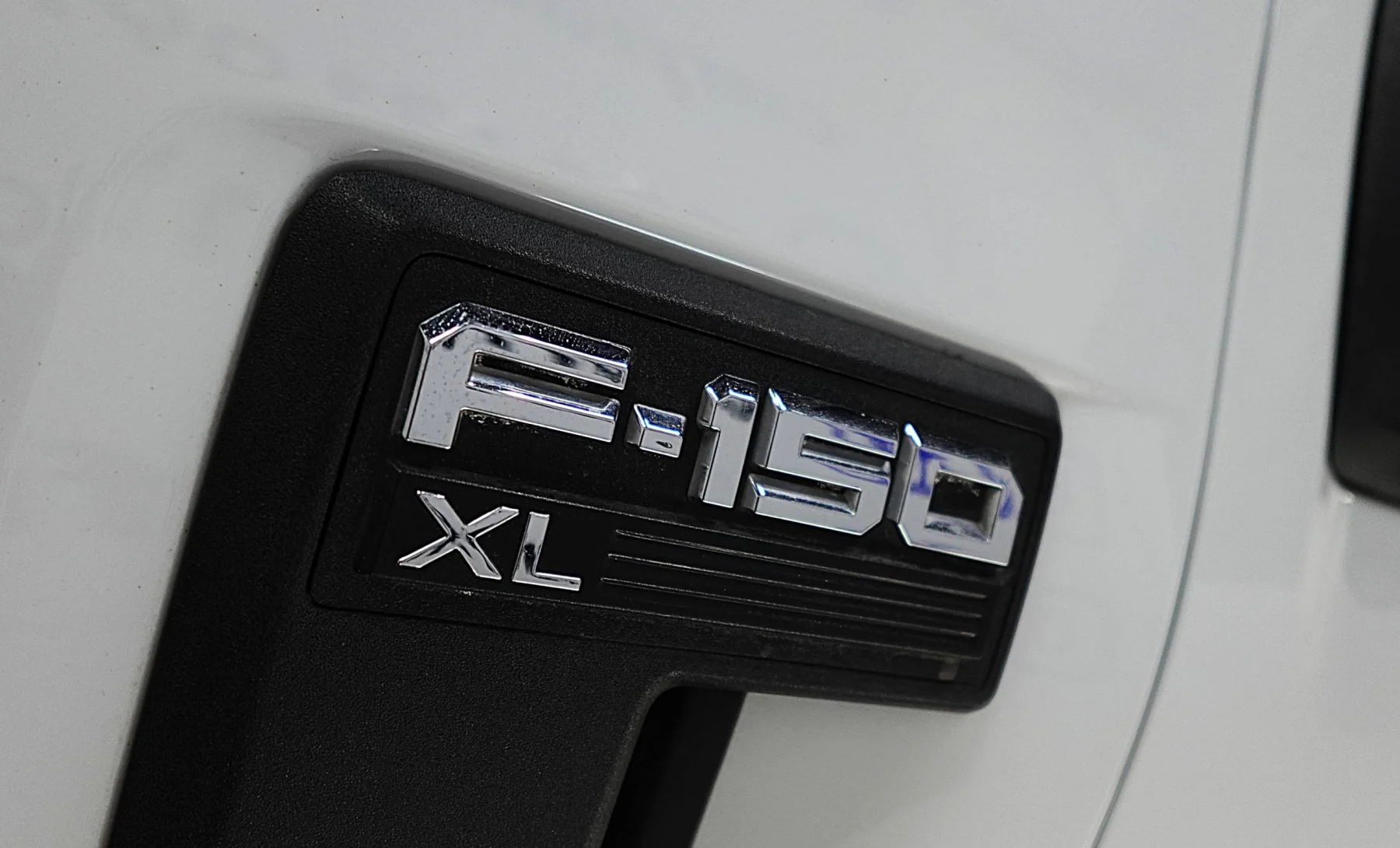 Ford Lobo Lariat 2022 — interior 1 de 4