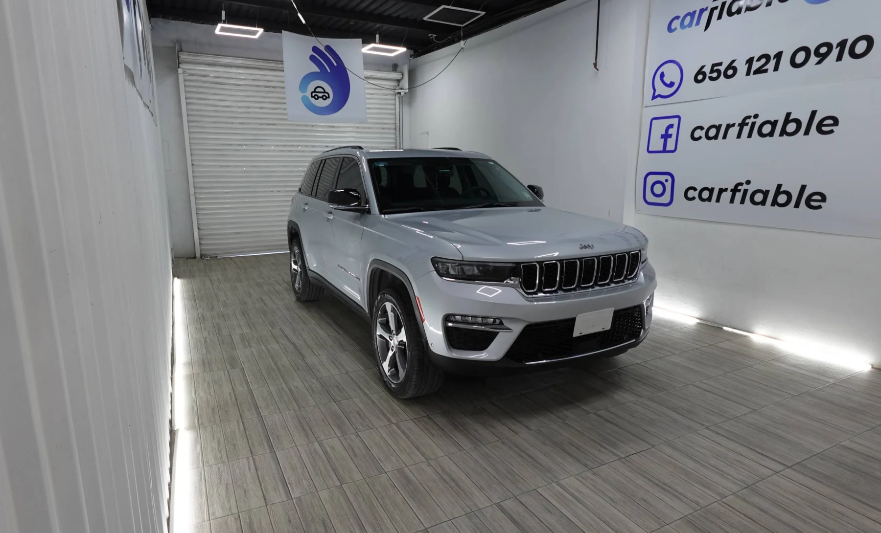 Jeep Grand Cherokee 4xe 2024 — exterior 3 de 5