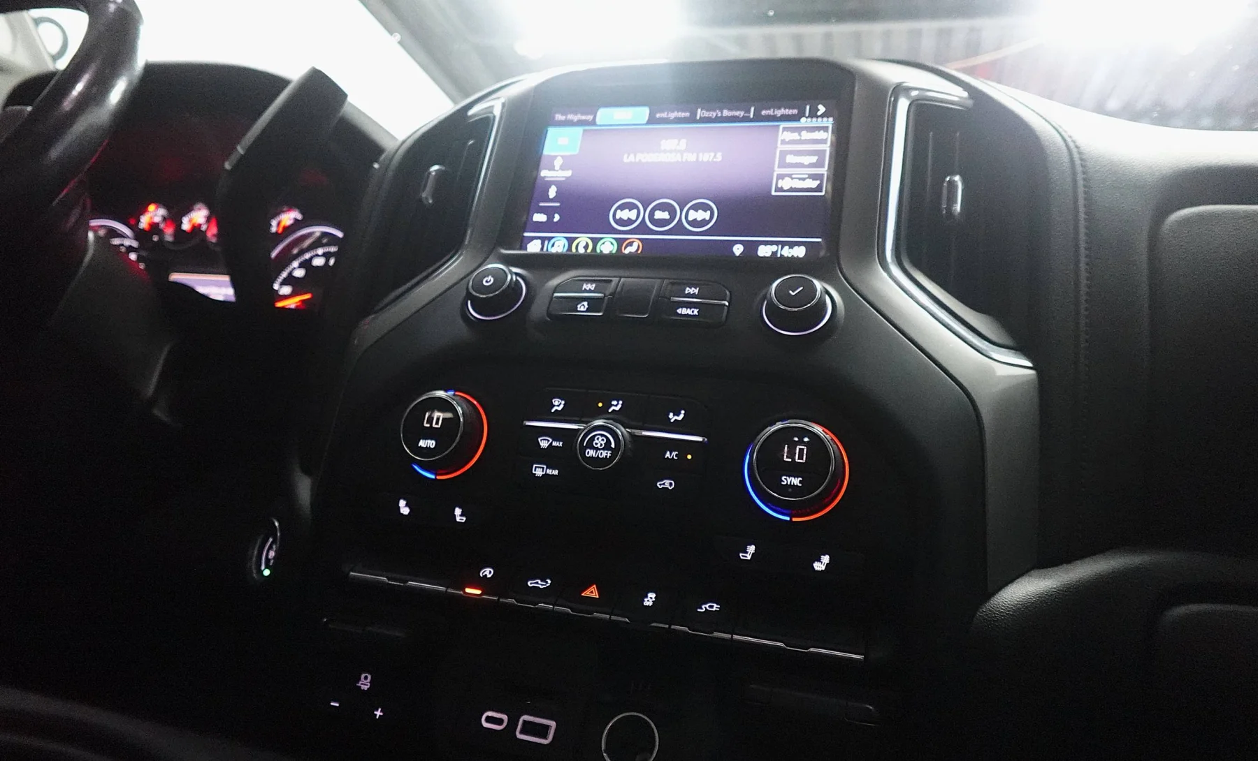 Chevrolet Silverado LT 2019 — interior 4 de 4